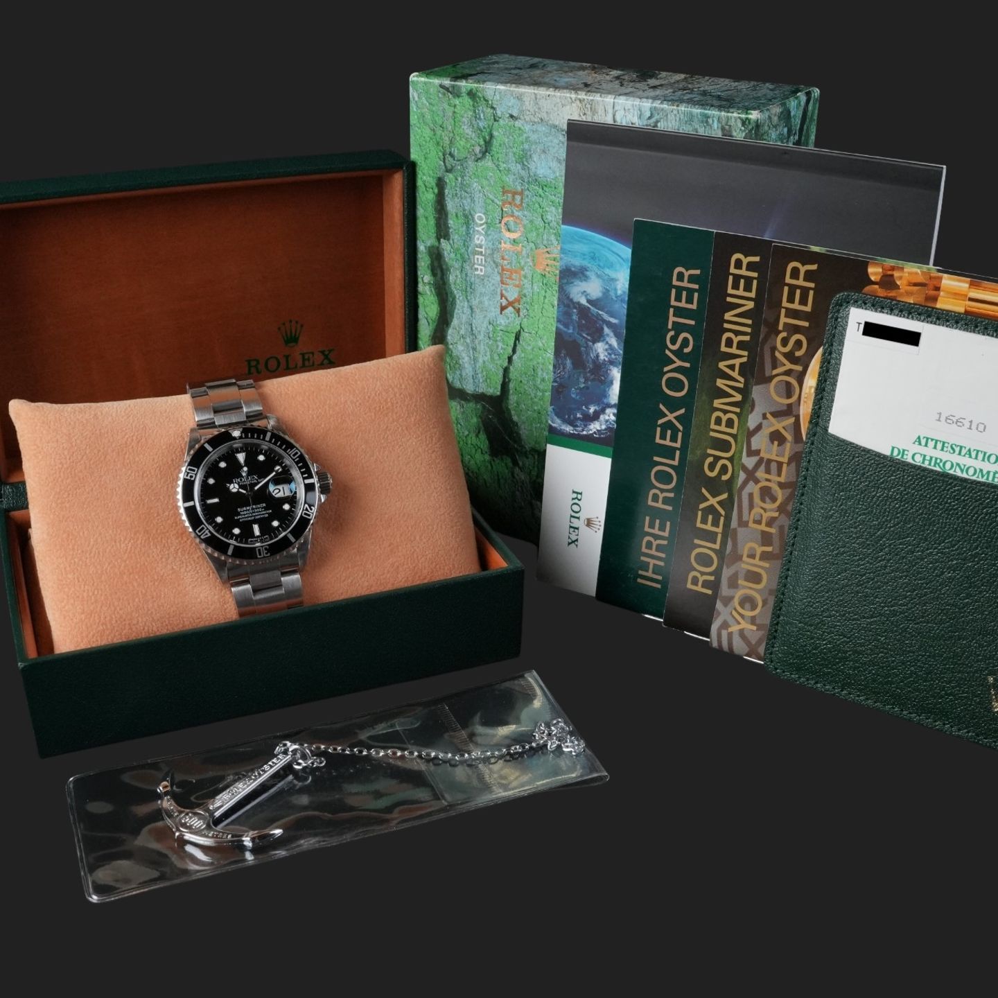 Rolex Submariner Date 16610 (1996) - Black dial 40 mm Steel case (8/8)