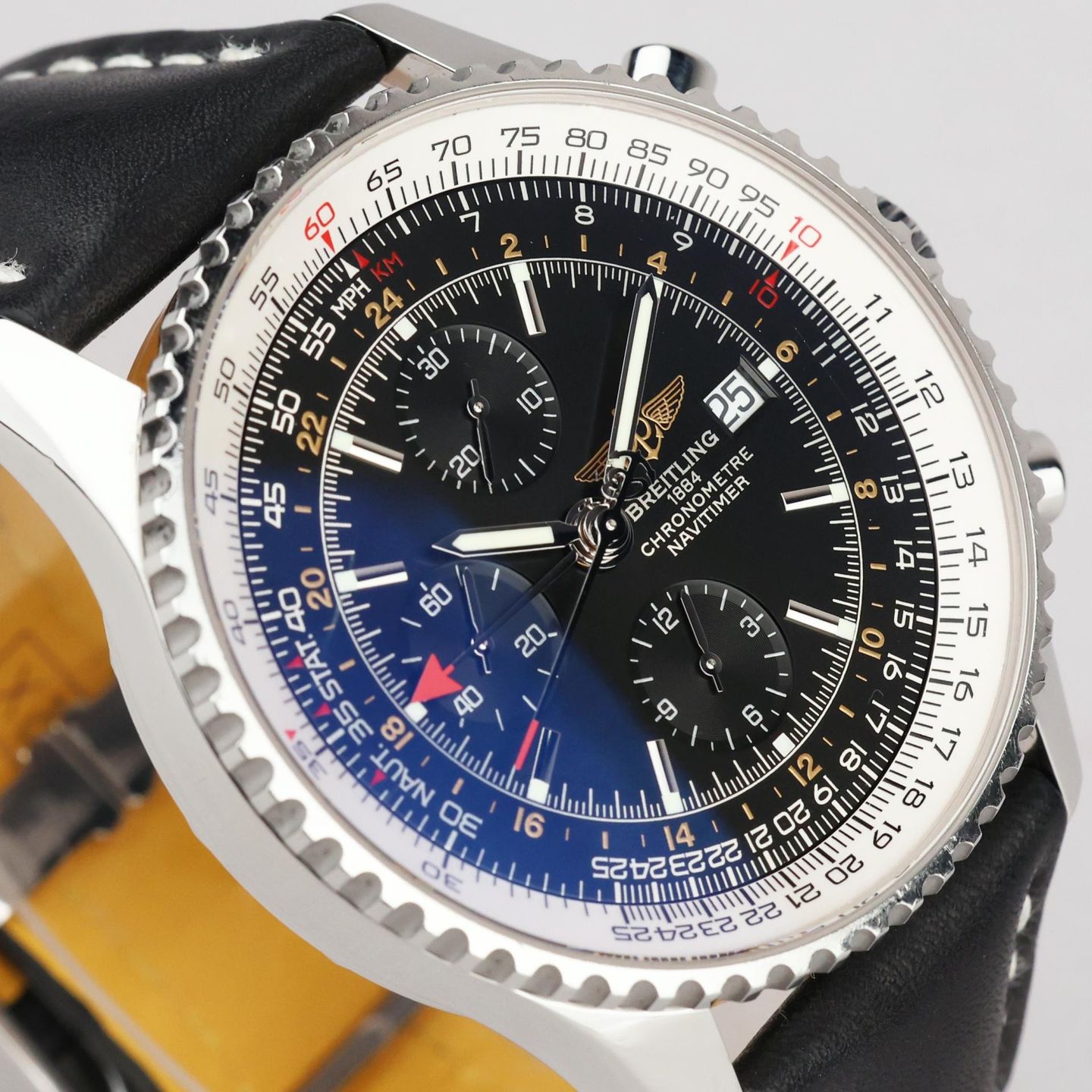 Breitling Navitimer World A24322 (2011) - 46 mm Steel case (3/8)
