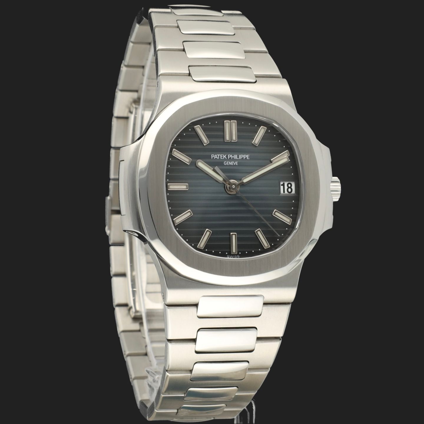 Patek Philippe Nautilus 5800 - (4/8)