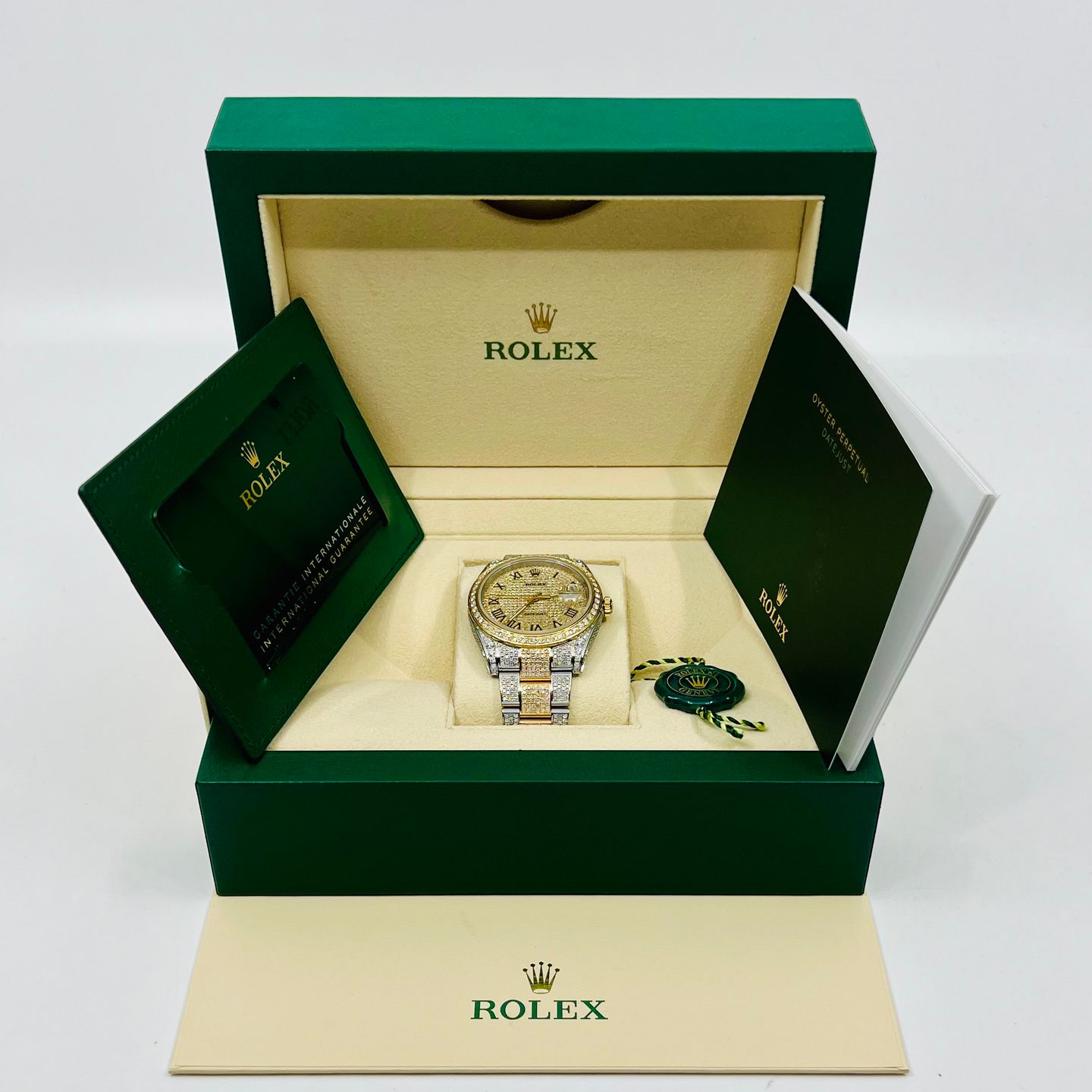 Rolex Datejust 41 126300 (2021) - Champagne wijzerplaat 41mm Staal (3/8)