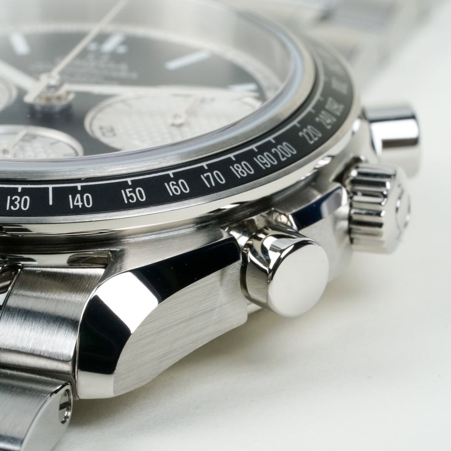 Omega Speedmaster Racing 326.30.40.50.01.002 (2025) - Black dial 40 mm Steel case (7/8)