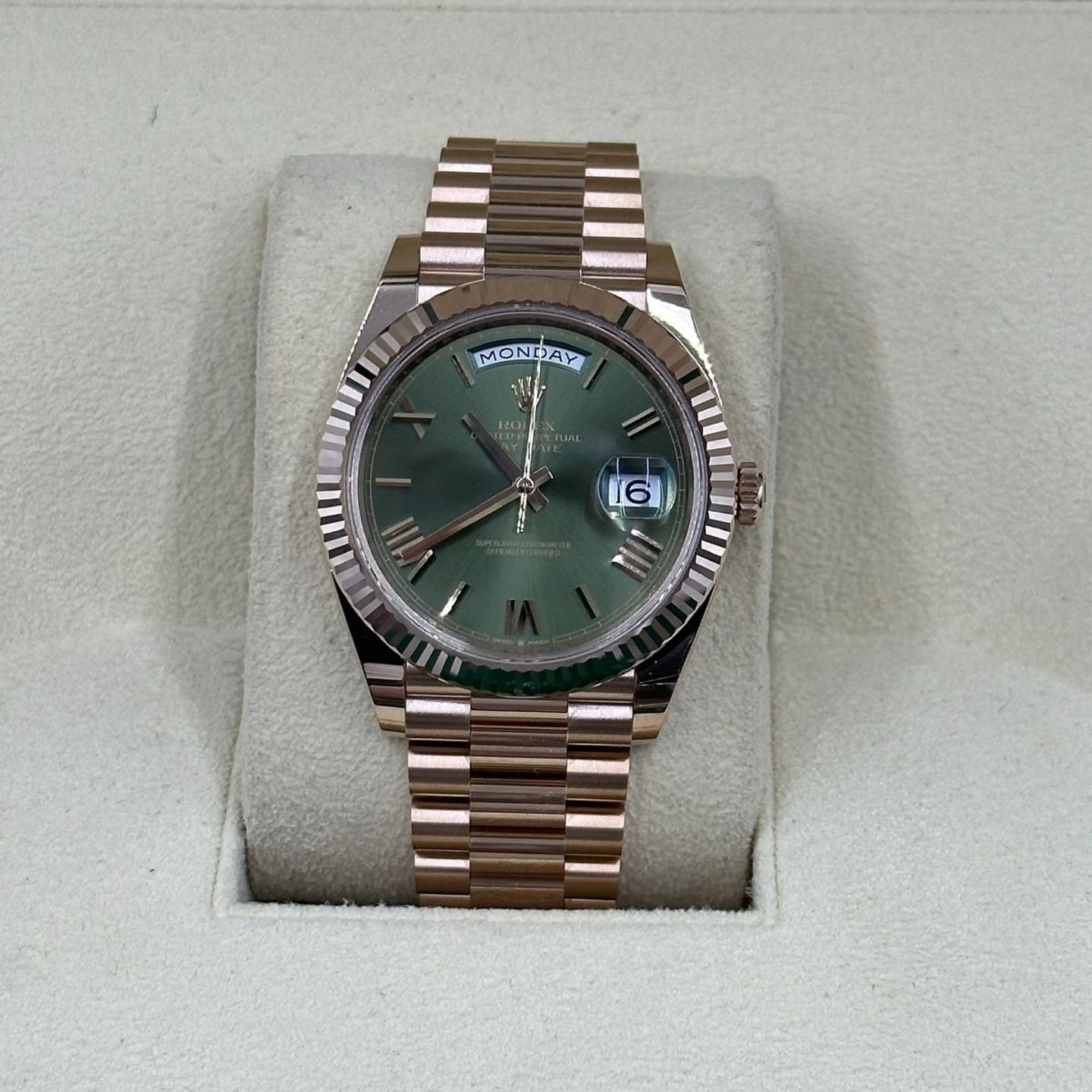 Rolex Day-Date 40 228235 (2024) - Green dial 40 mm Rose Gold case (5/8)