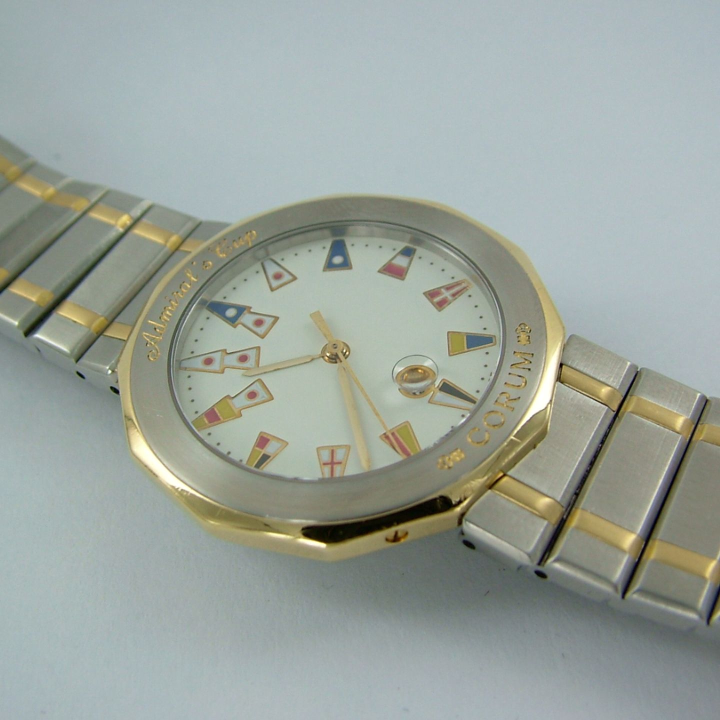 Corum Admiral's Cup - (1990) - White dial 34 mm Gold/Steel case (3/5)