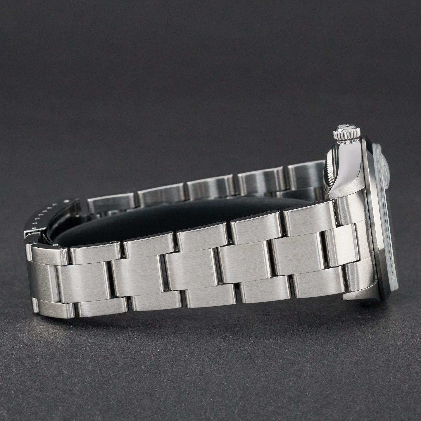 Rolex Oyster Perpetual Date 15200 - (7/8)