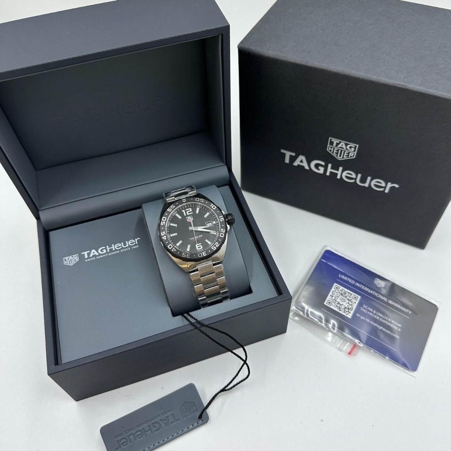 TAG Heuer Formula 1 Quartz WAZ1110.BA0875 (2023) - Zwart wijzerplaat 41mm Staal (1/8)