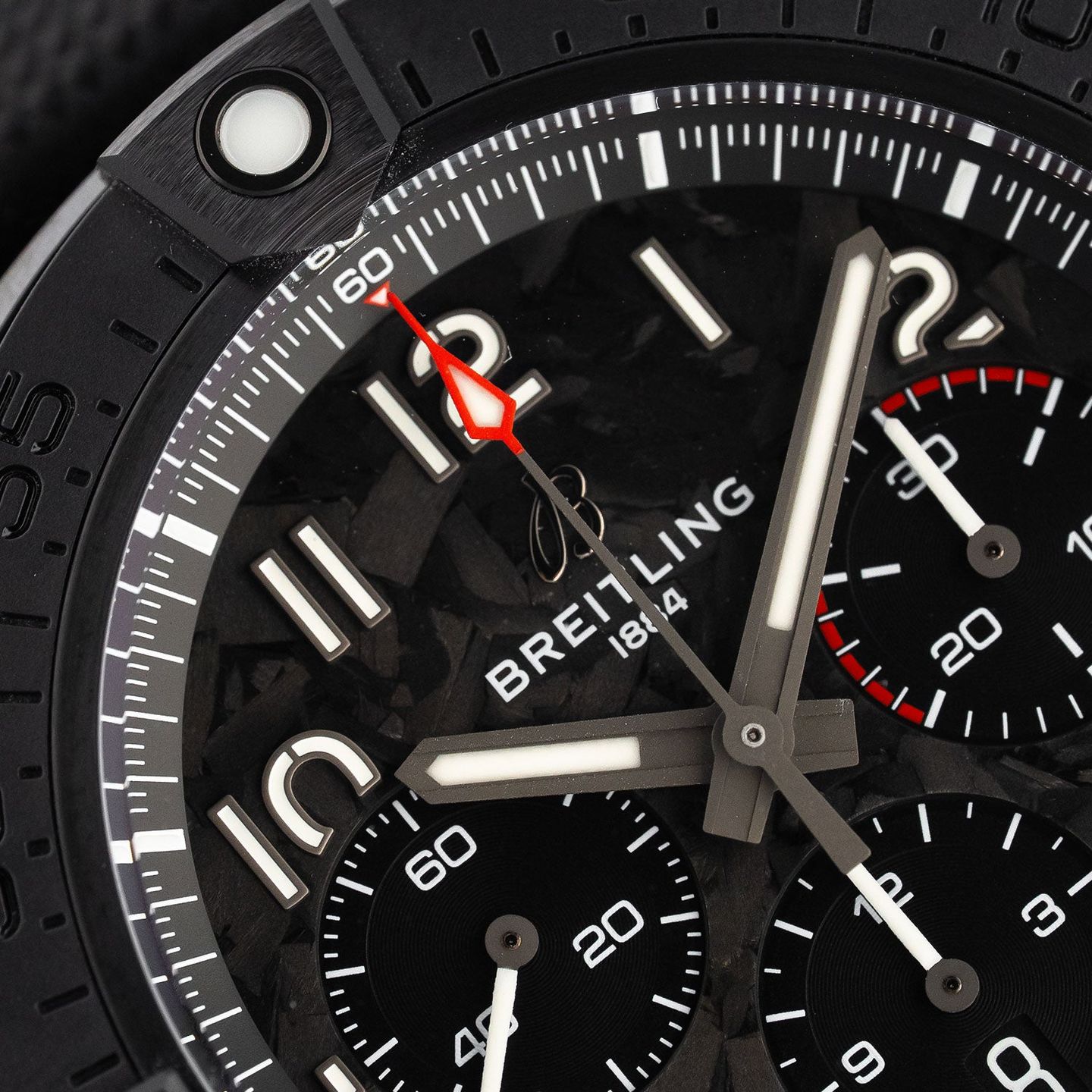 Breitling Avenger SB0147101B1X1 (2026) - Zwart wijzerplaat 44mm Keramiek (3/7)