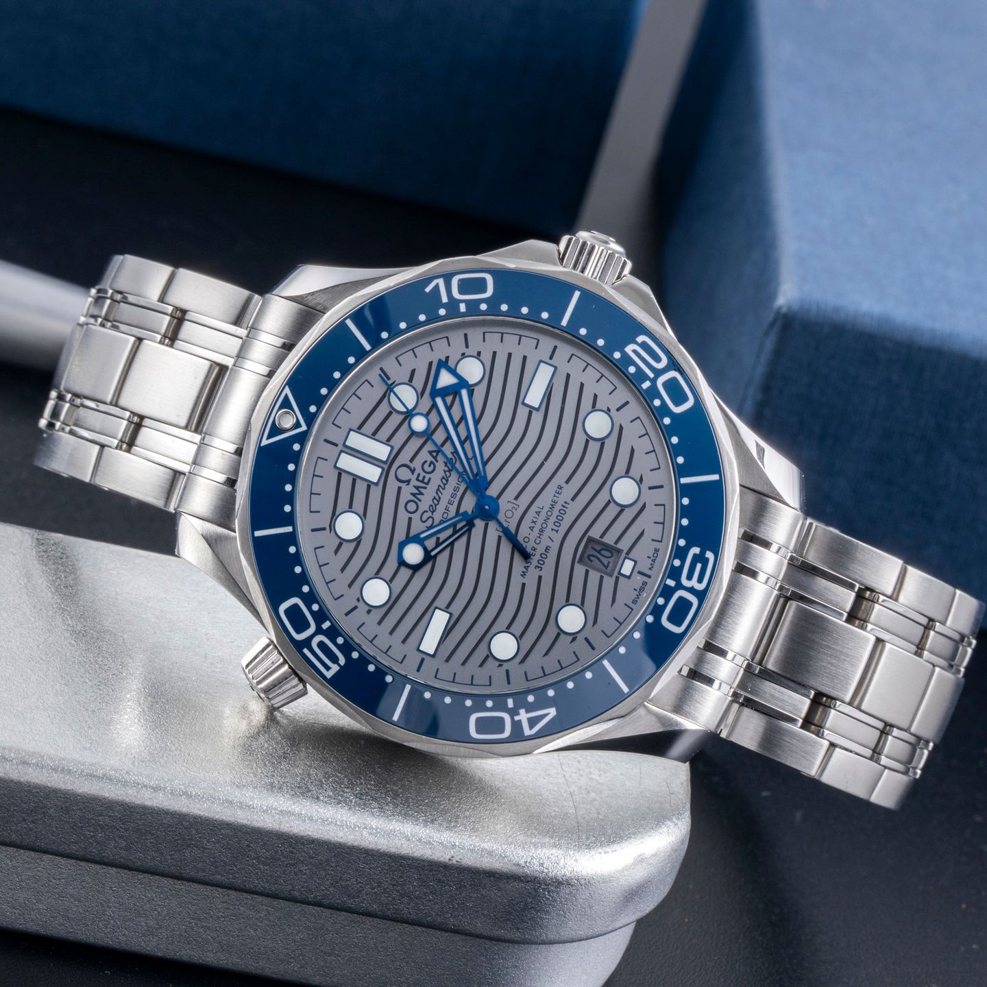 Omega Seamaster Diver 300 M 210.30.42.20.06.001 - (2/8)