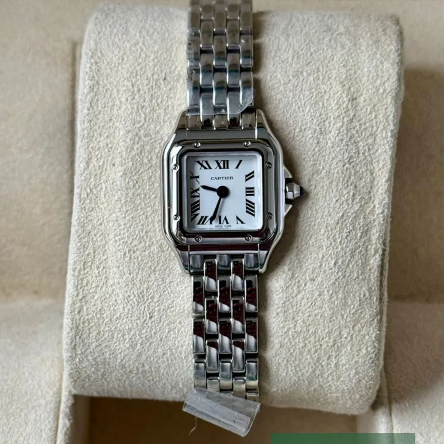 Cartier Panthère WSPN0012 (2026) - Silver dial 25 mm Steel case (2/7)