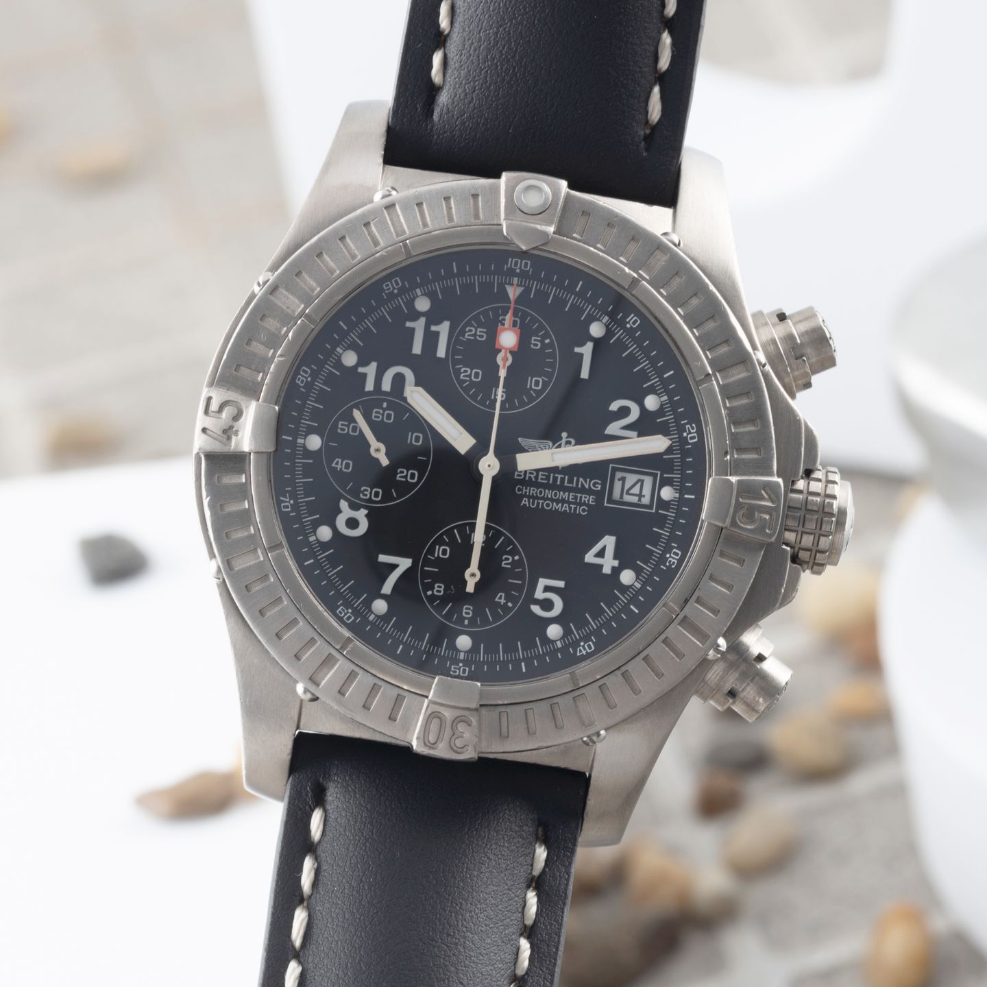 Breitling Avenger E13360 - (3/8)