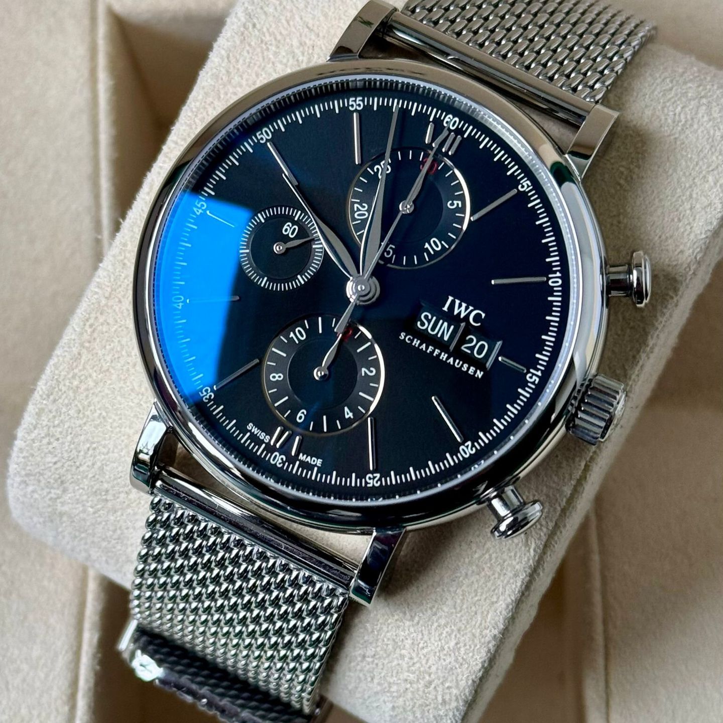 IWC Portofino Chronograph IW391010 (2018) - Black dial 42 mm Steel case (3/7)