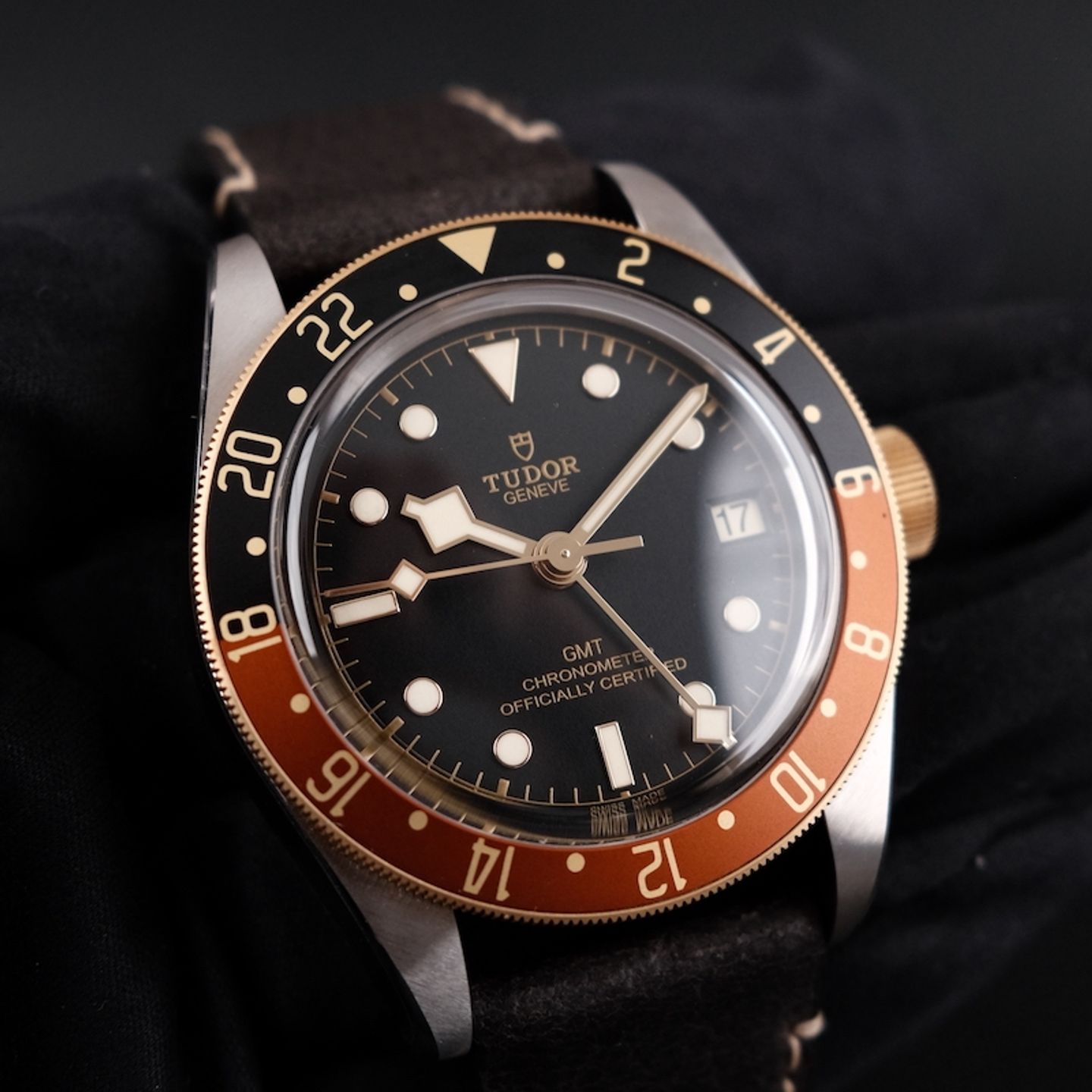 Tudor Black Bay GMT 79833MN (2022) - Black dial 41 mm Steel case (4/8)
