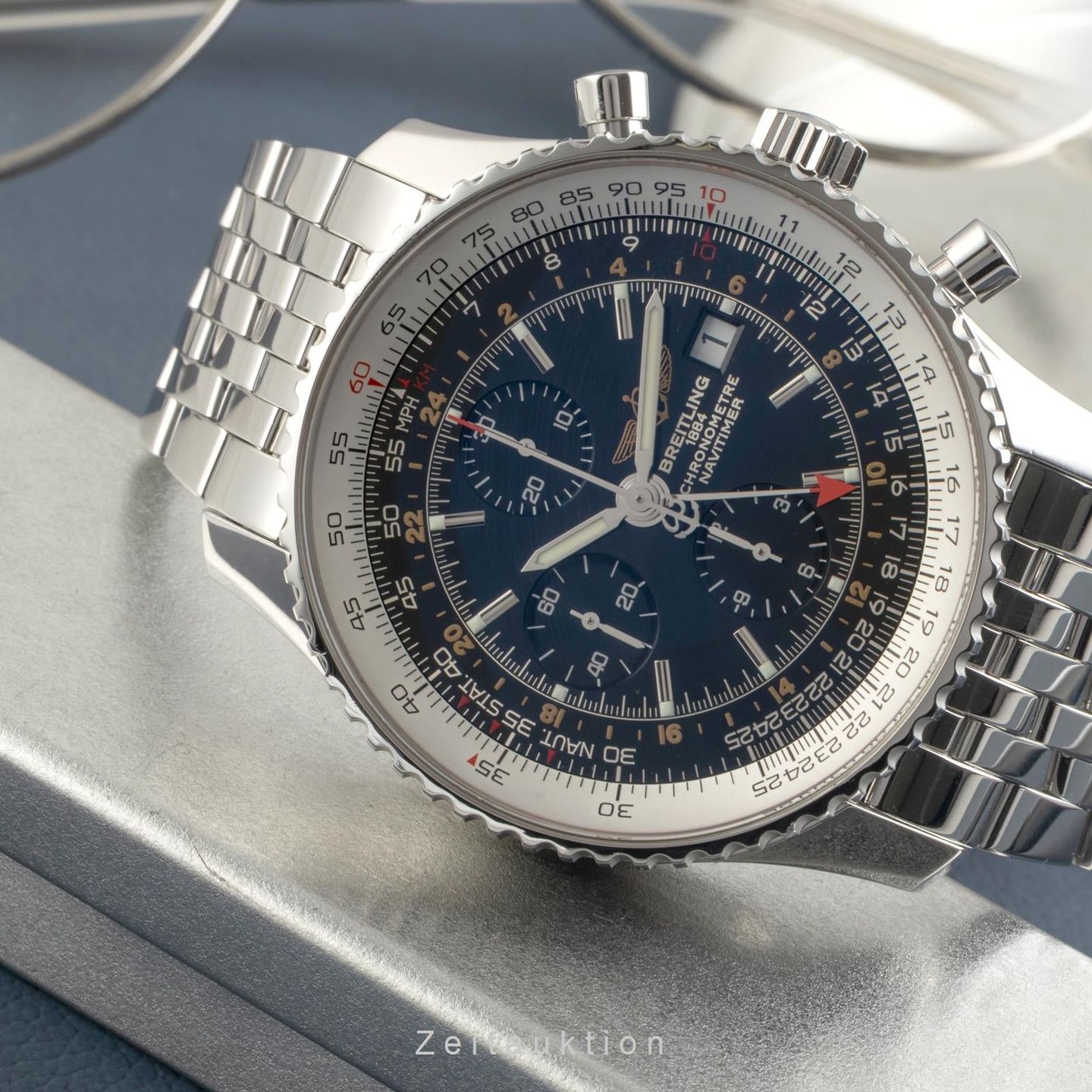Breitling Navitimer World A24322 (Onbekend (willekeurig serienummer)) - Zwart wijzerplaat 46mm Staal (2/8)