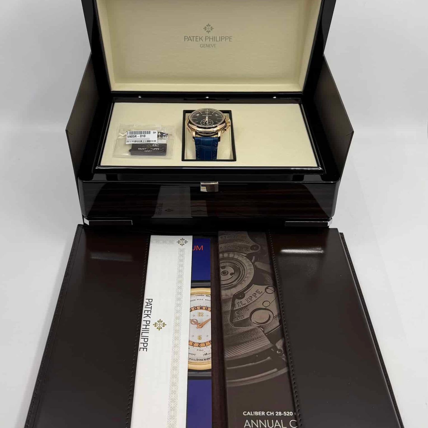 Patek Philippe Annual Calendar Chronograph 5905R-010 - (3/8)