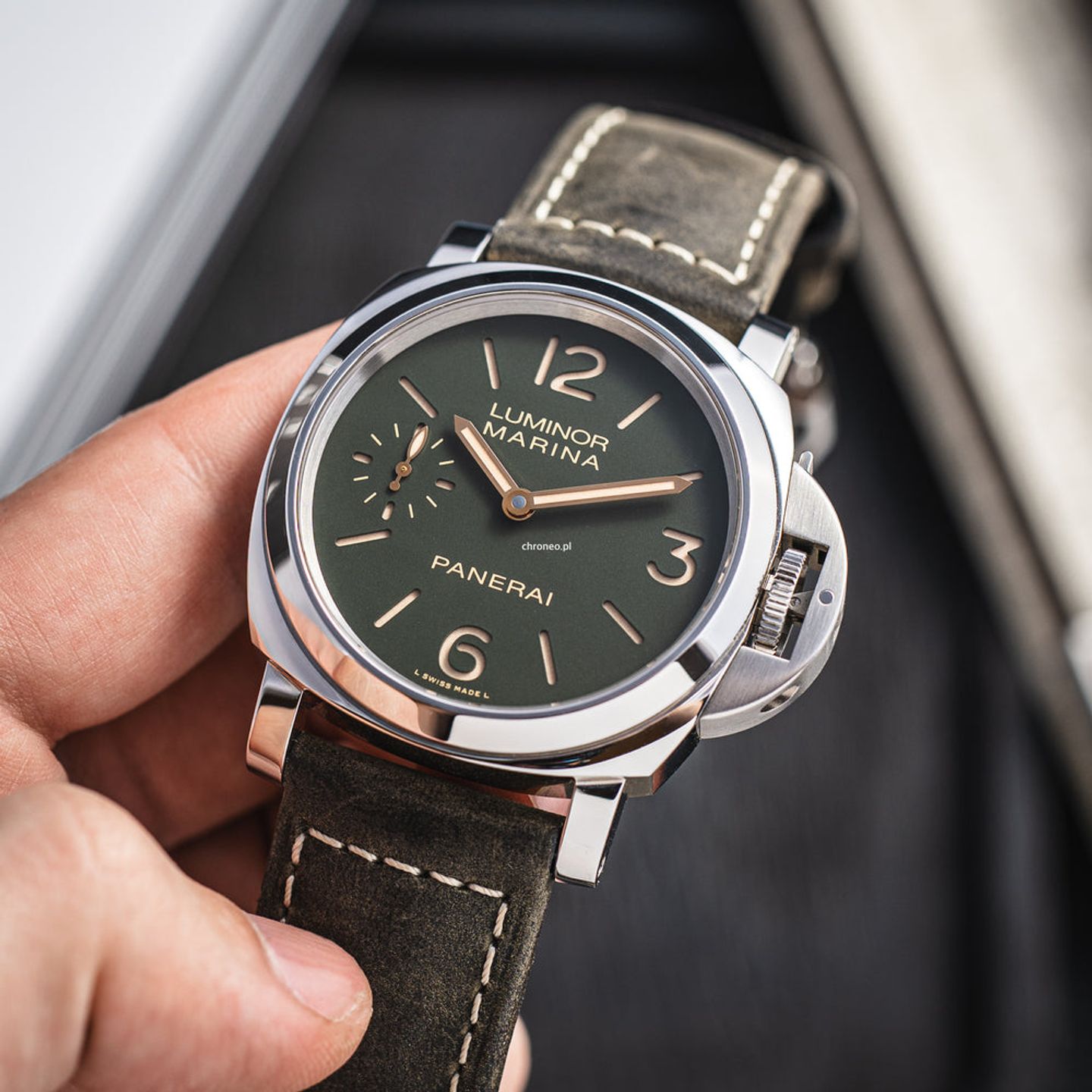 Panerai Luminor Marina 8 Days PAM00911 (2018) - Green dial 44 mm Steel case (3/8)