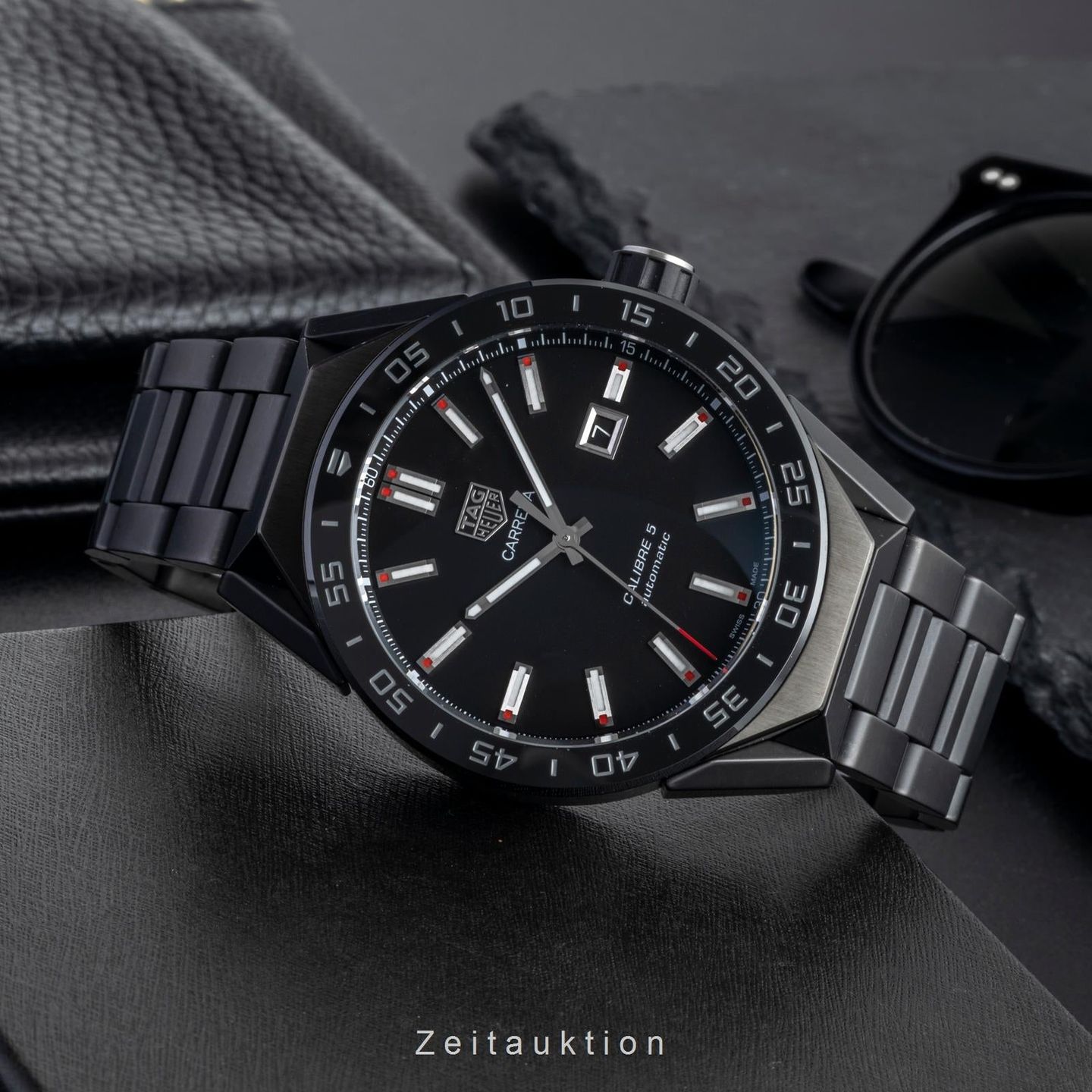 TAG Heuer Carrera Calibre HEUER 01 CAR201AA.BA0714 (2019) - White dial 43 mm Steel case (2/8)