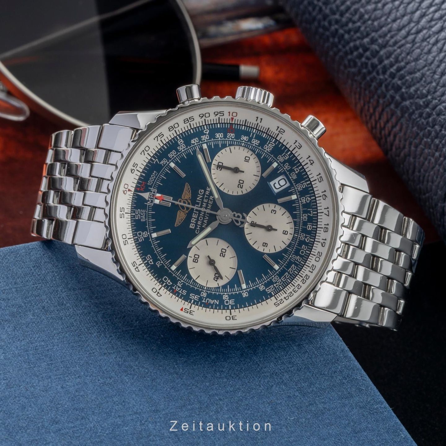 Breitling Navitimer A23322 - (2/8)