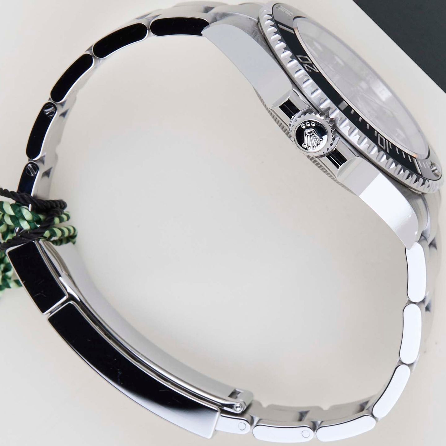 Rolex Submariner No Date 124060 (2025) - Black dial 41 mm Steel case (7/8)