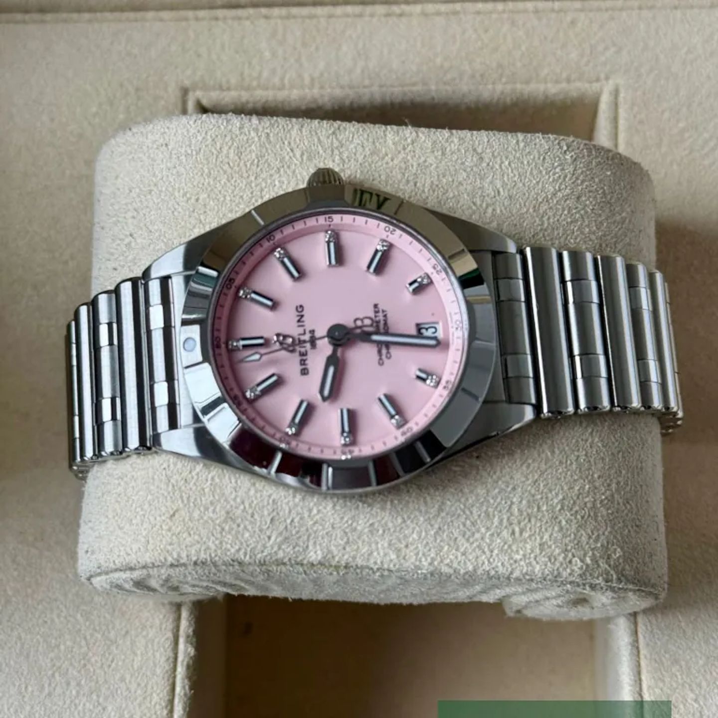 Breitling Chronomat A77310101K1A1 (2022) - Pink dial 32 mm Steel case (5/7)