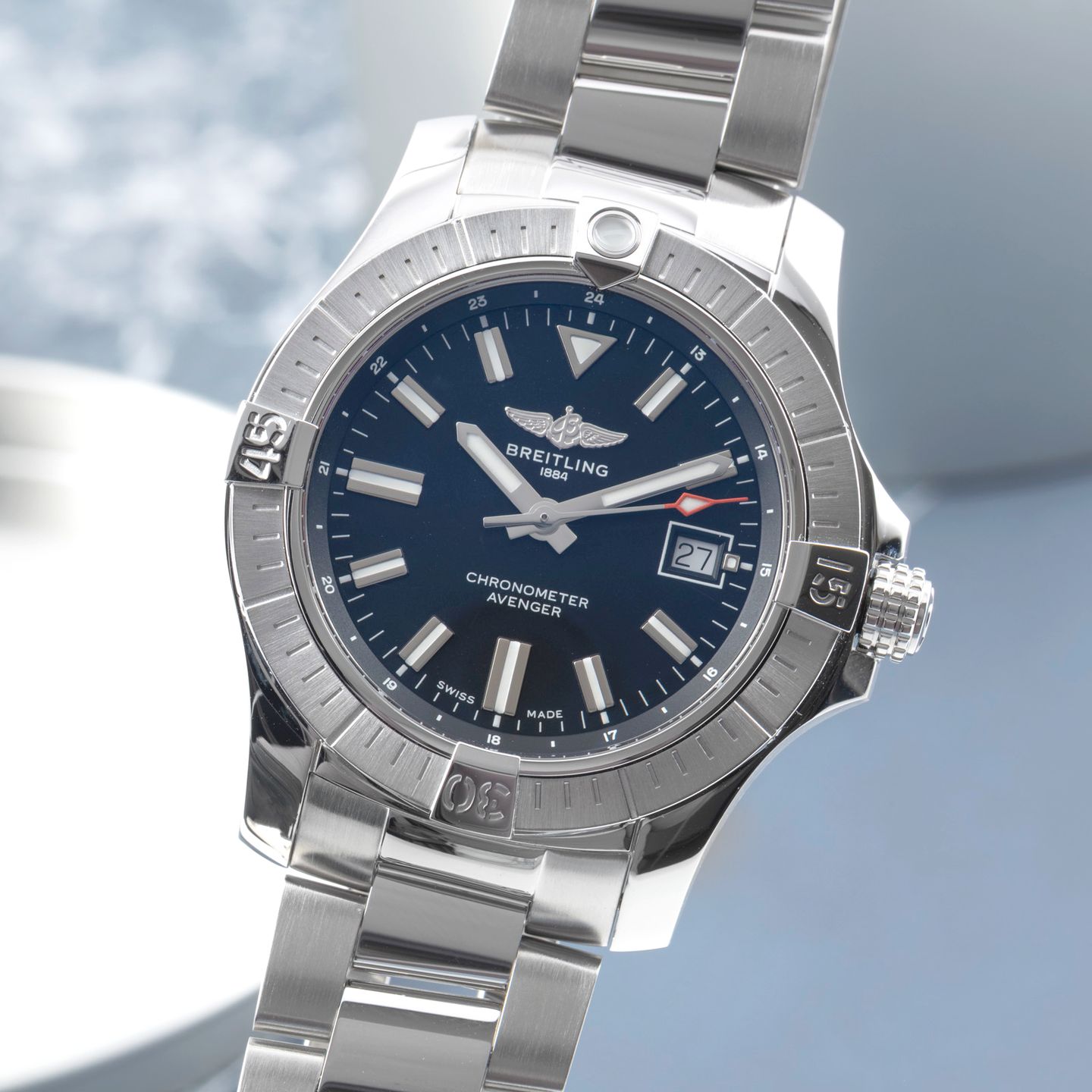 Breitling Avenger A17318101B1A1 (2023) - Black dial 43 mm Steel case (3/8)