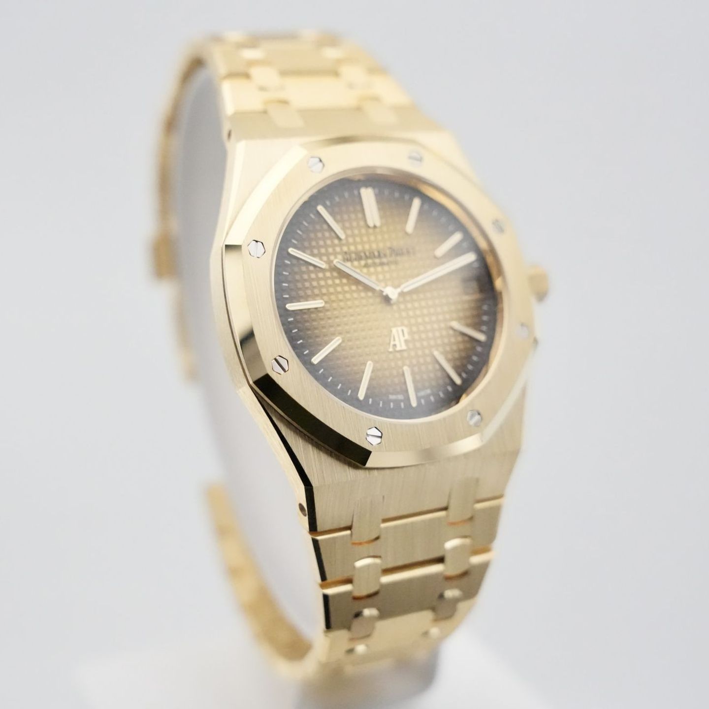 Audemars Piguet Royal Oak Jumbo 16202BA.OO.1240BA.02 (2024) - Goud wijzerplaat 39mm Geelgoud (16/16)