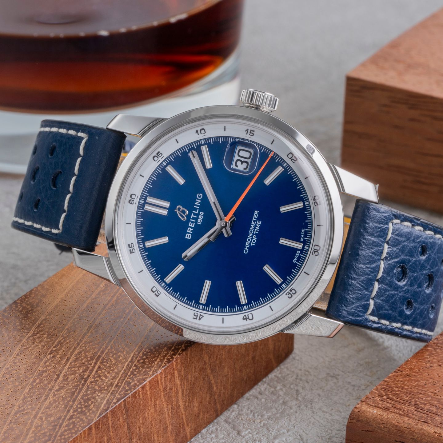 Breitling Top Time AB3113A71C1X1 (2024) - Blauw wijzerplaat 38mm Staal (2/8)