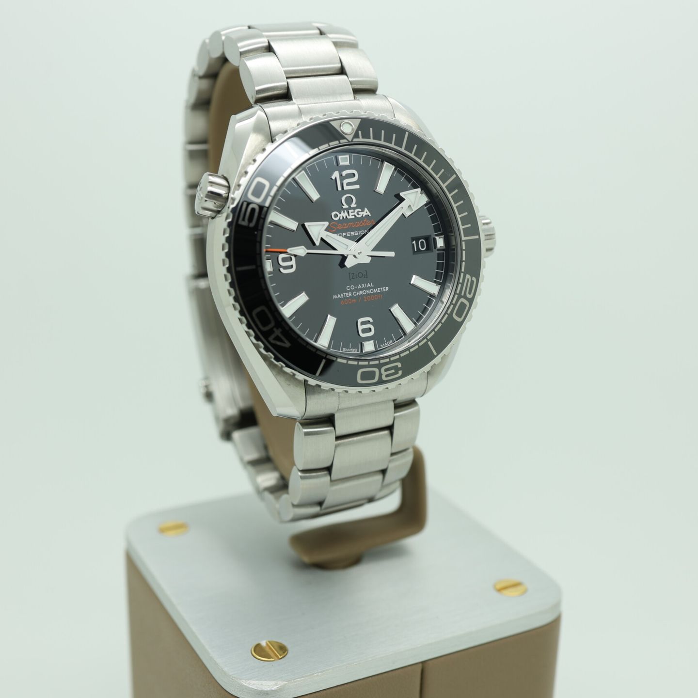 Omega Seamaster Planet Ocean 215.30.40.20.01.001 (2022) - Black dial 40 mm Steel case (2/8)