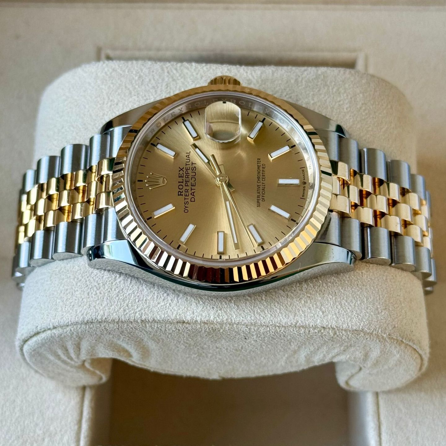 Rolex Datejust 36 126233 (2020) - Champagne dial 36 mm Steel case (5/7)