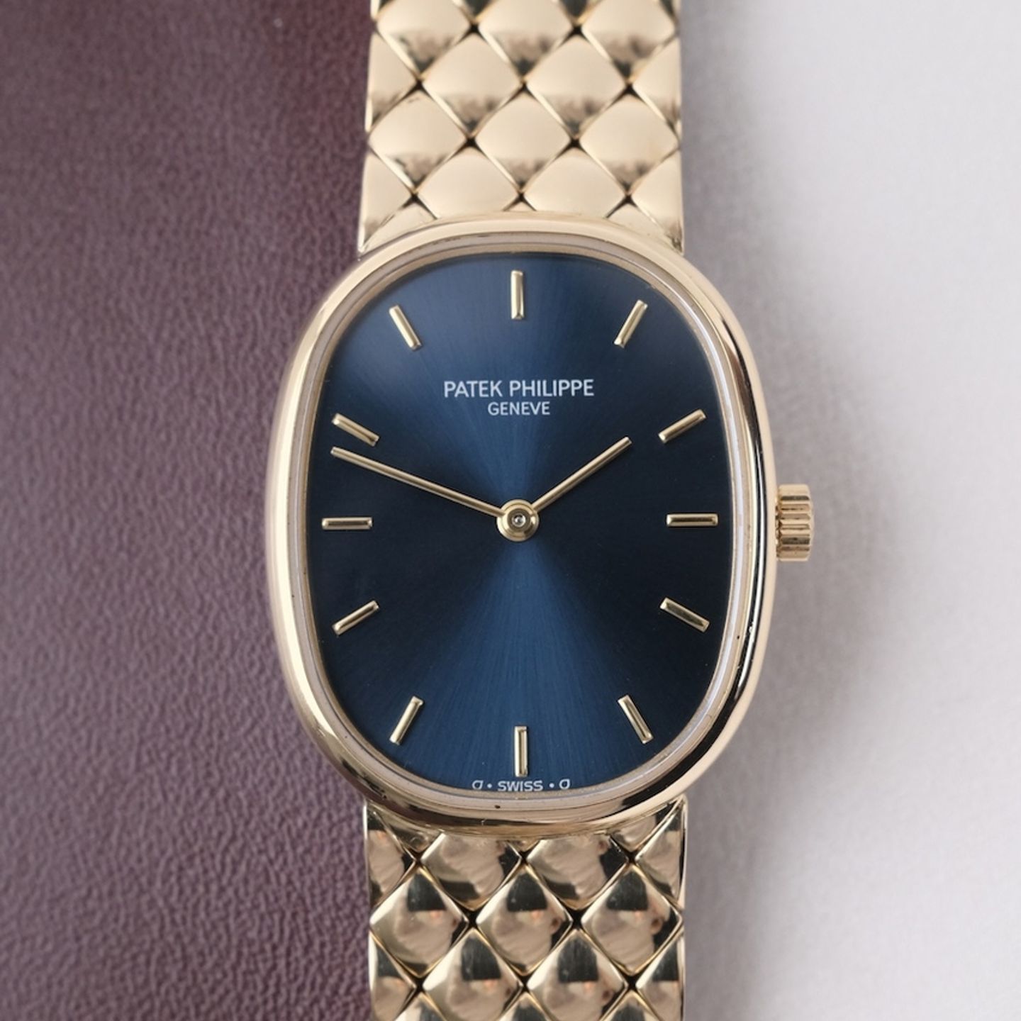 Patek Philippe Golden Ellipse 5738/1R-001 - (4/8)