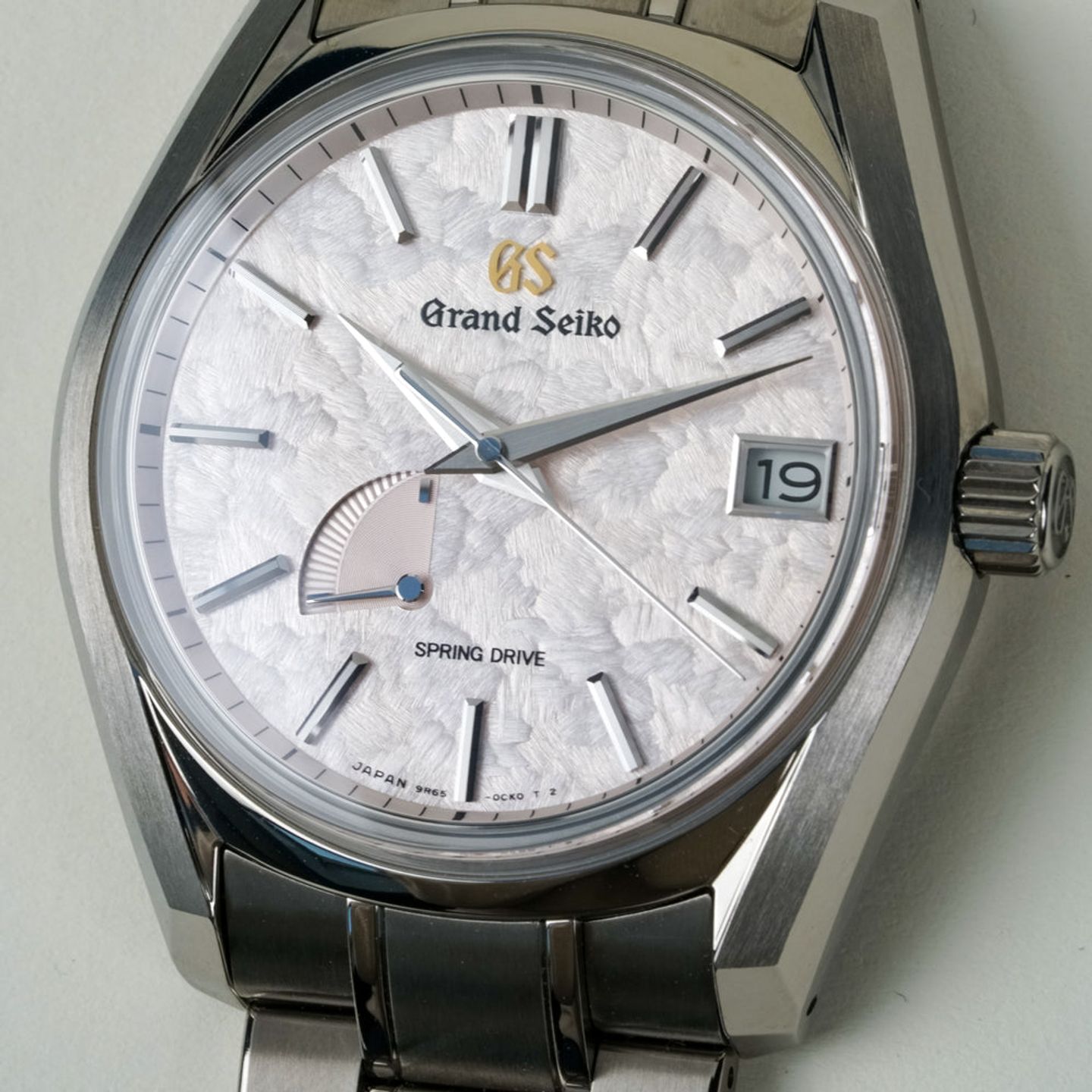Grand Seiko Heritage Collection SBGA443 (2025) - Pink dial 41 mm Titanium case (5/8)