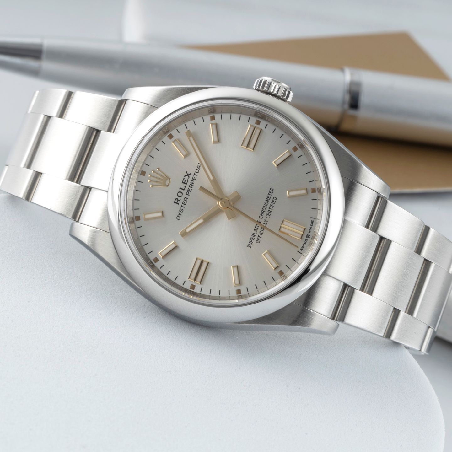 Rolex Oyster Perpetual 36 126000 - (2/8)