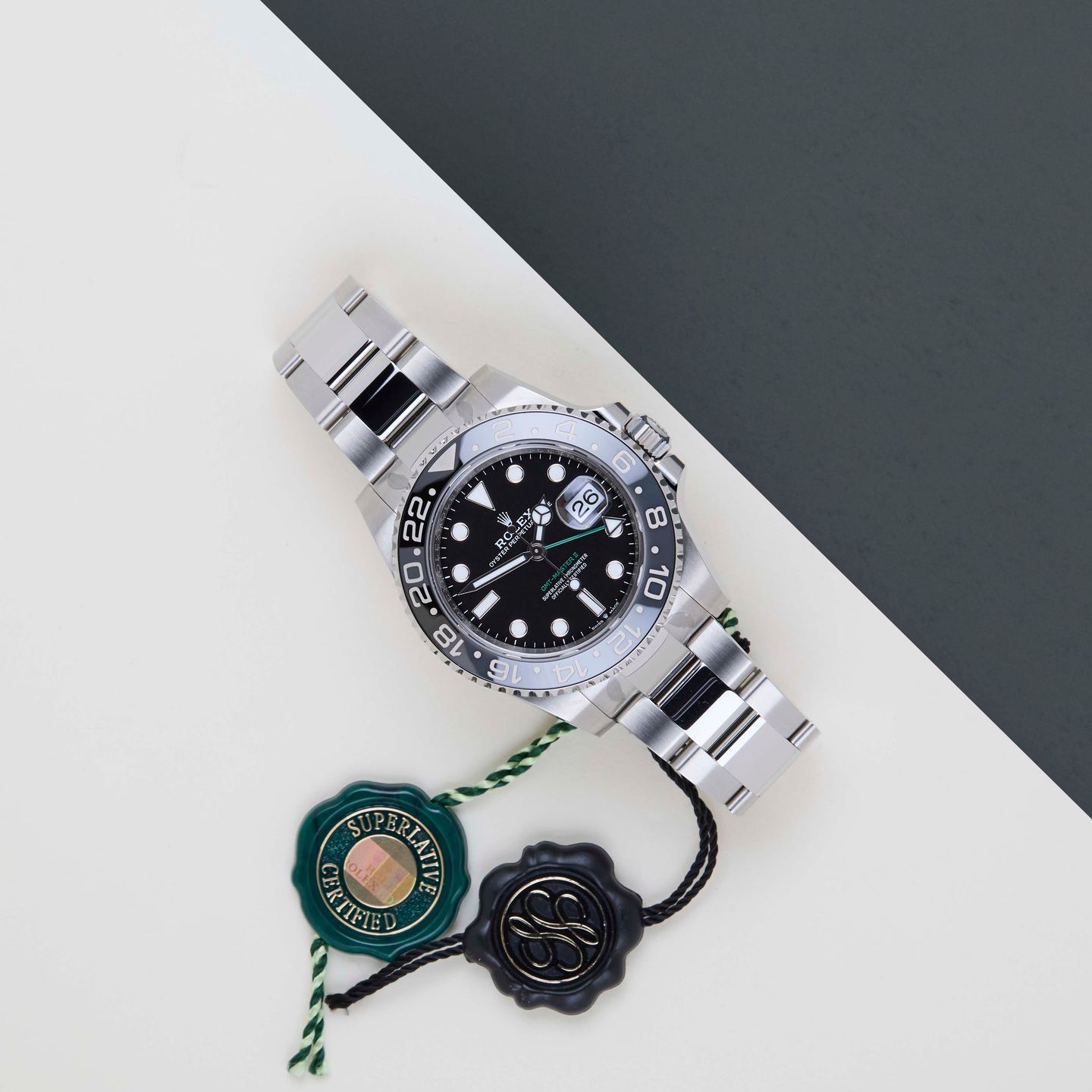 Rolex GMT-Master II 126710GRNR (2026) - Black dial 40 mm Steel case (2/8)