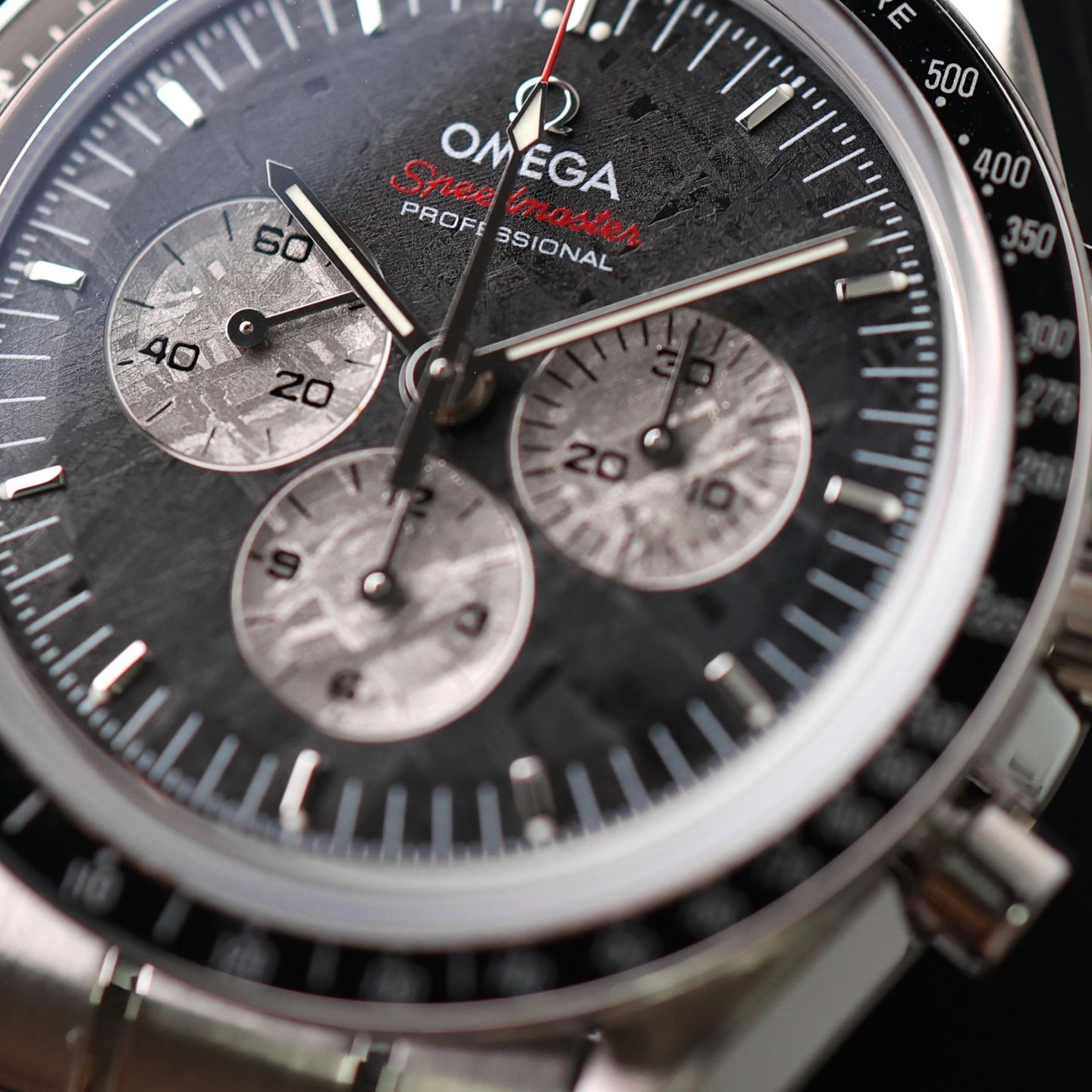Omega Speedmaster Professional Moonwatch 311.30.42.30.99.001 - (2/3)