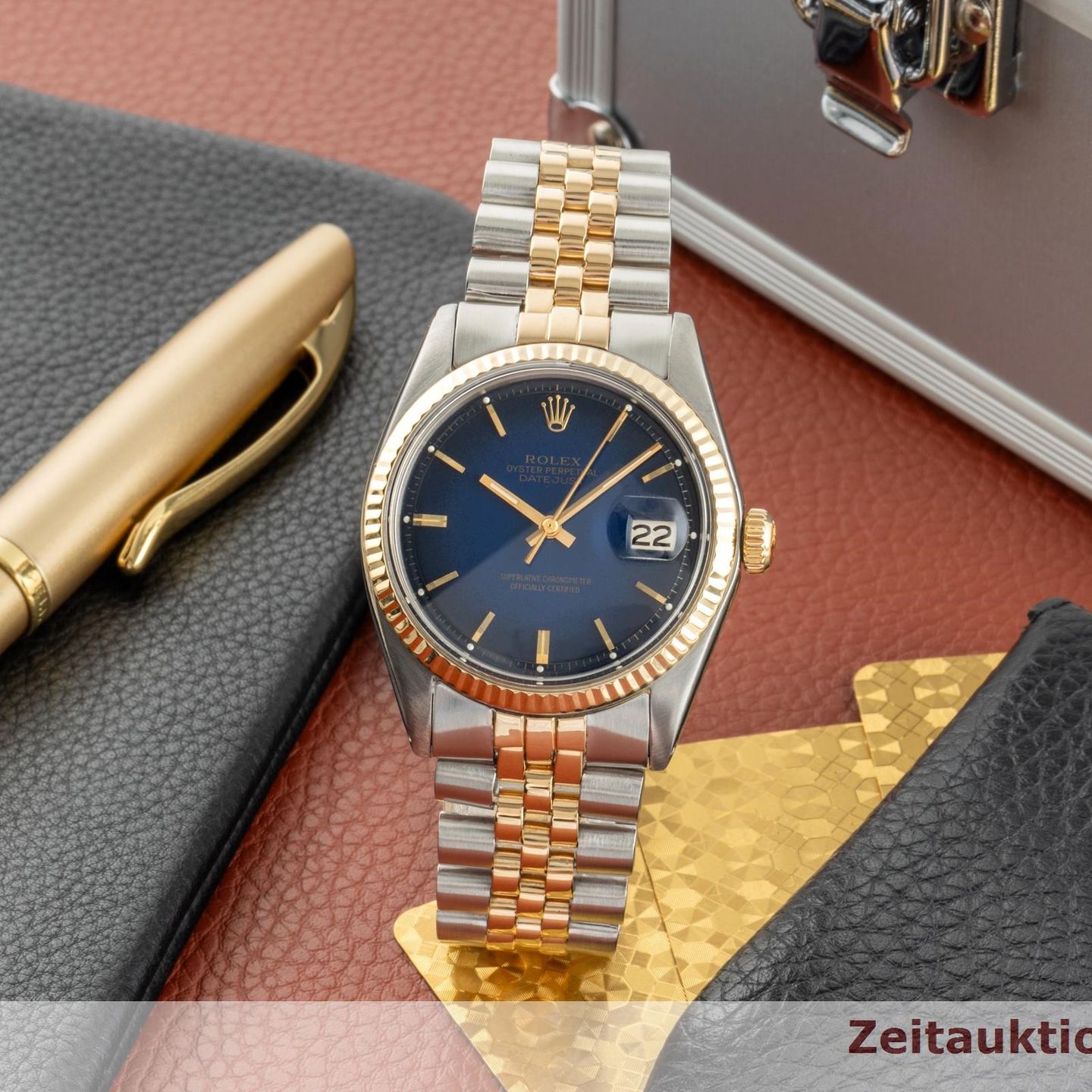 Rolex Datejust 1601 (1975) - Blue dial 36 mm Gold/Steel case (1/8)