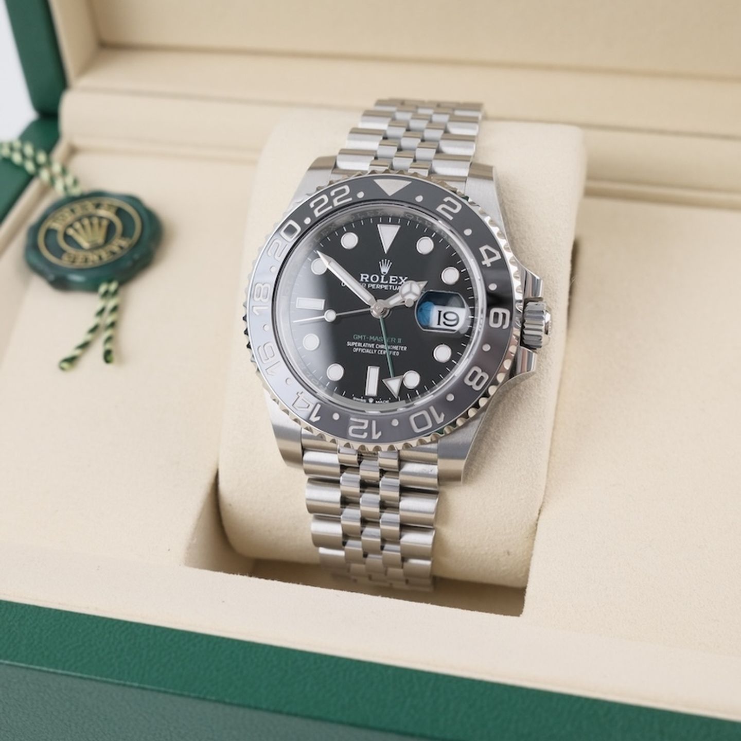 Rolex GMT-Master II 126710GRNR - (2/8)
