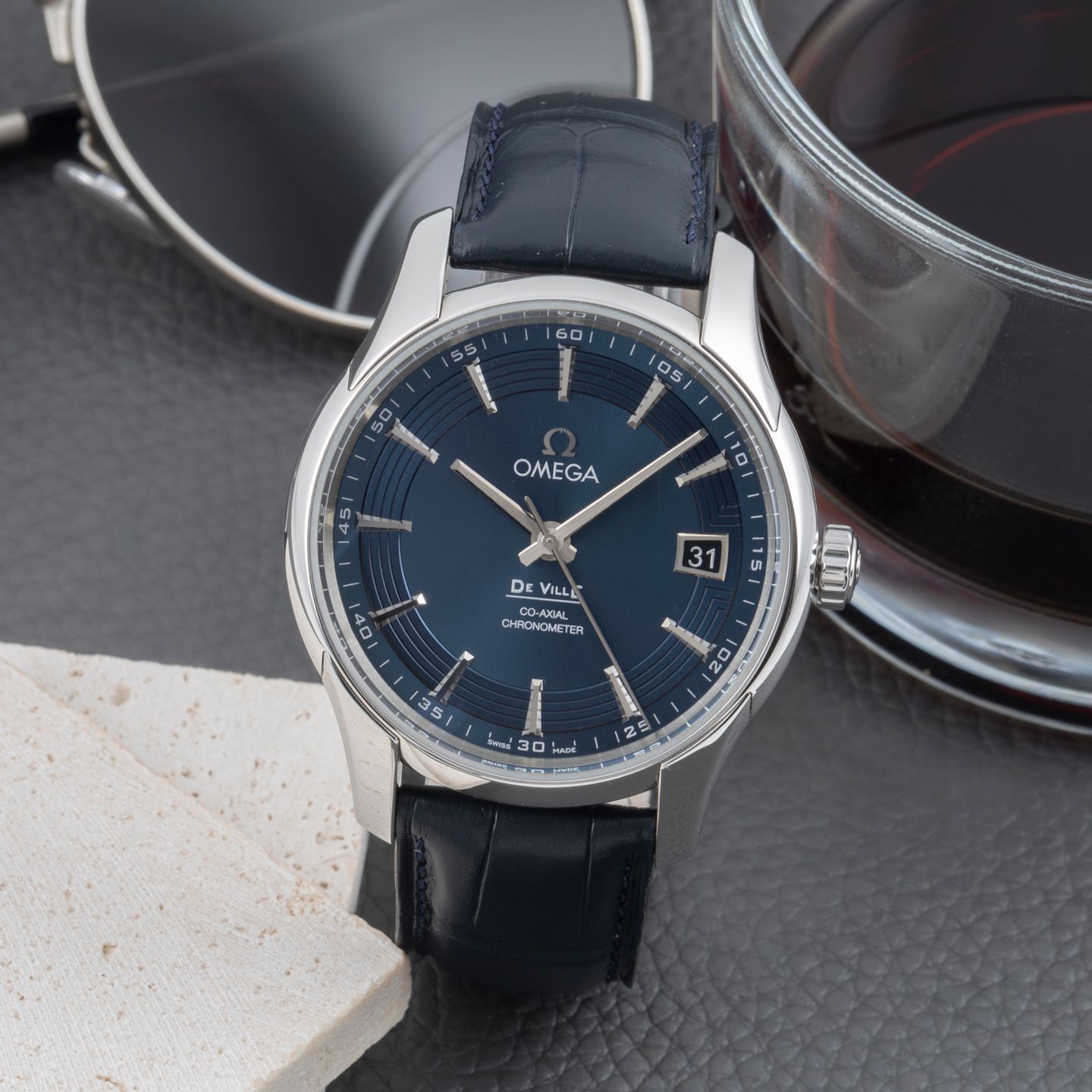 Omega De Ville 431.33.41.21.03.001 (2014) - Blauw wijzerplaat 41mm Staal (1/8)