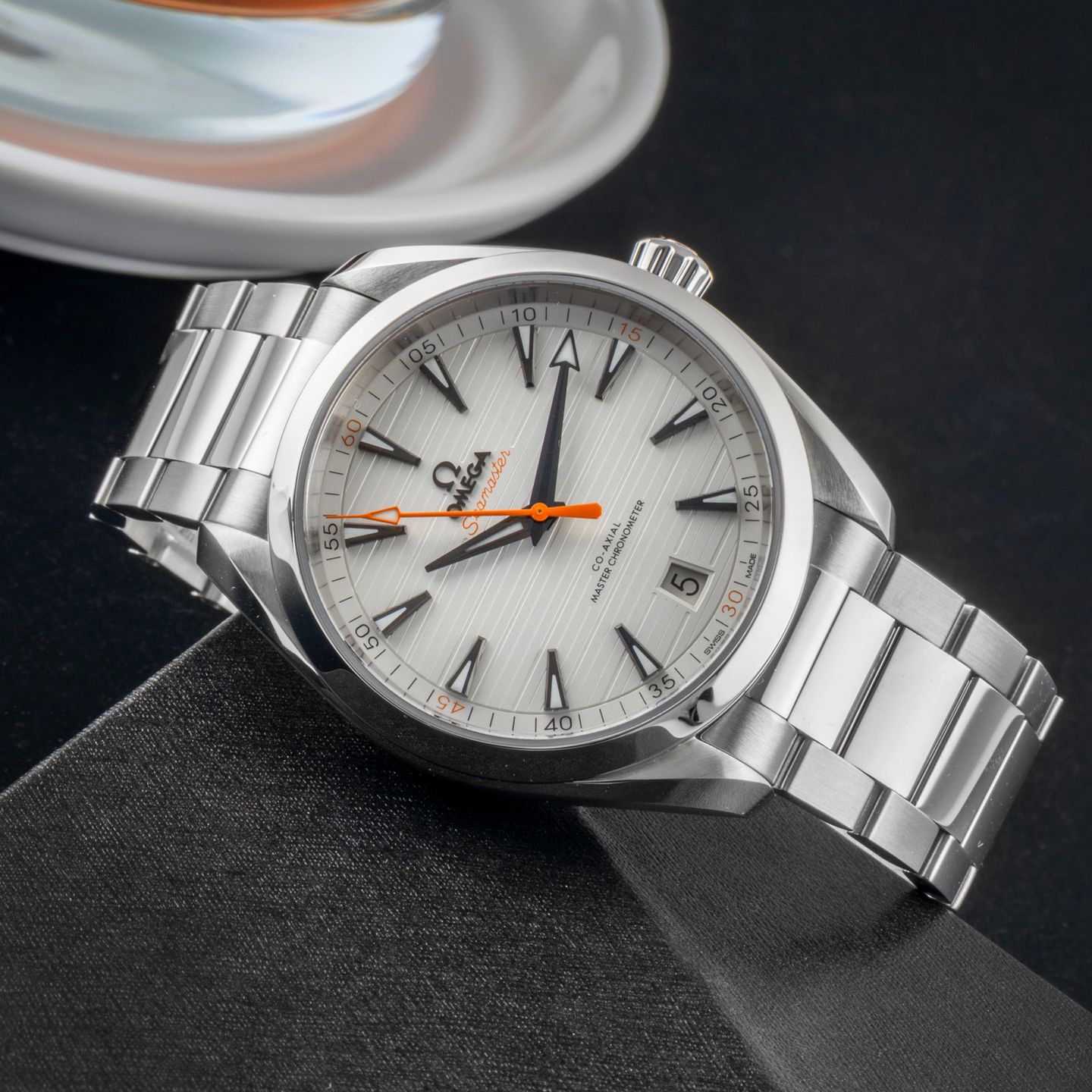 Omega Seamaster Aqua Terra 220.10.41.21.02.001 (Unknown (random serial)) - Silver dial 41 mm Steel case (2/8)