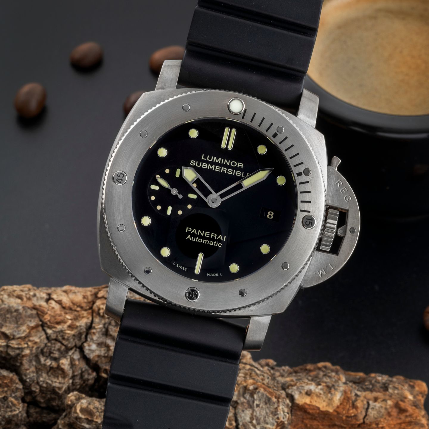 Panerai Luminor Submersible 1950 3 Days Automatic PAM00305 (Onbekend (willekeurig serienummer)) - Zwart wijzerplaat 47mm Titanium (3/8)