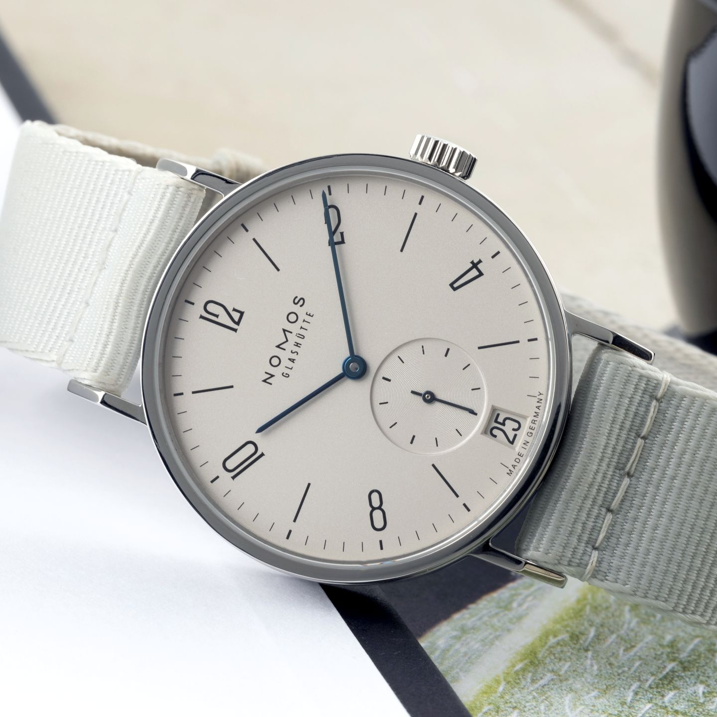 NOMOS Tangomat Datum 602 (Onbekend (willekeurig serienummer)) - Wit wijzerplaat 38mm Staal (2/8)