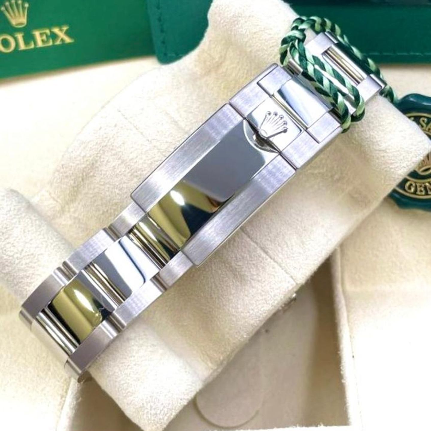 Rolex GMT-Master II 126719BLRO (2023) - 40mm Witgoud (6/18)