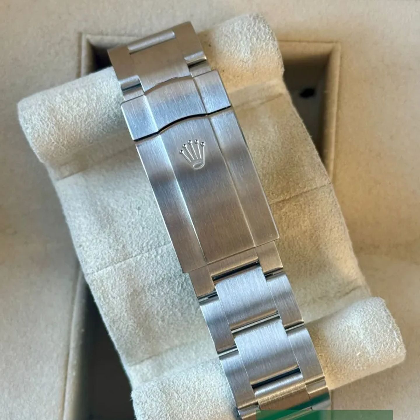 Rolex Oyster Perpetual 41 134300 (2025) - 41 mm Steel case (6/7)