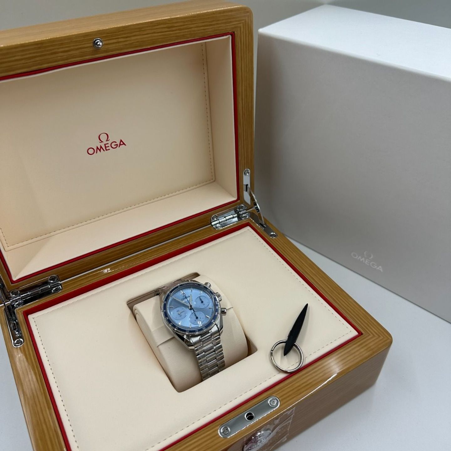 Omega Speedmaster 324.30.38.50.03.001 (2024) - Blauw wijzerplaat 38mm Staal (4/8)