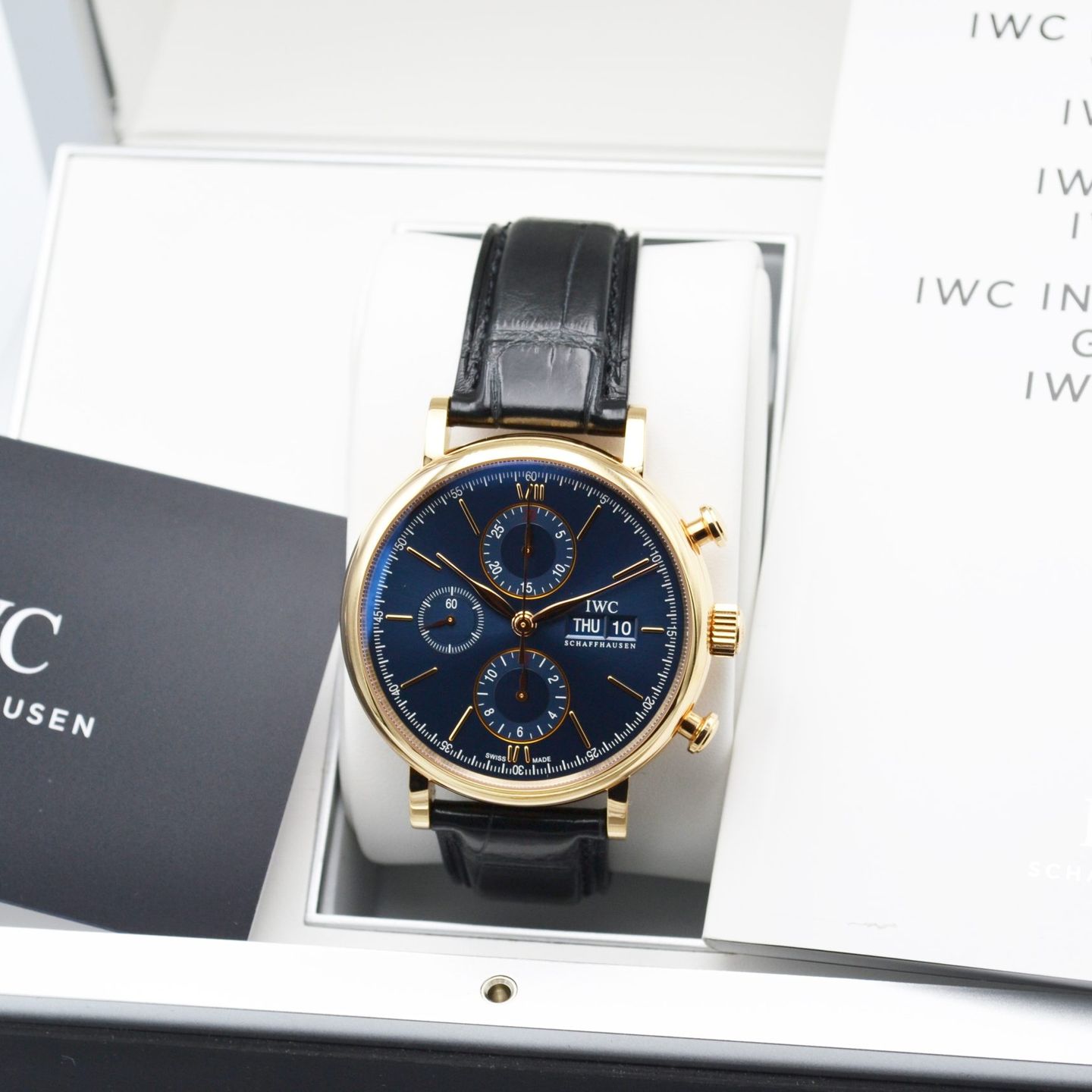 IWC Portofino Chronograph IW391035 (2022) - Blue dial 42 mm Red Gold case (7/7)