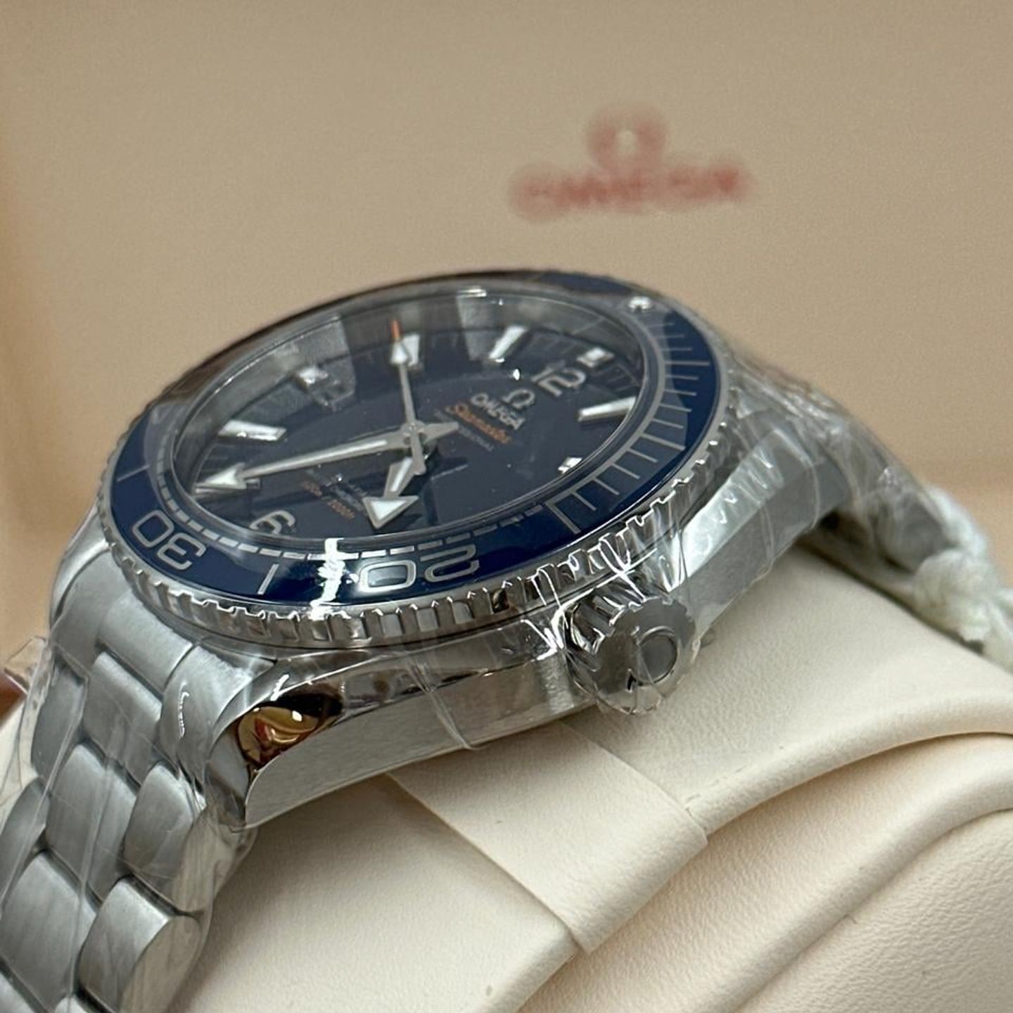 Omega Seamaster Planet Ocean 215.30.44.21.03.001 - (3/5)
