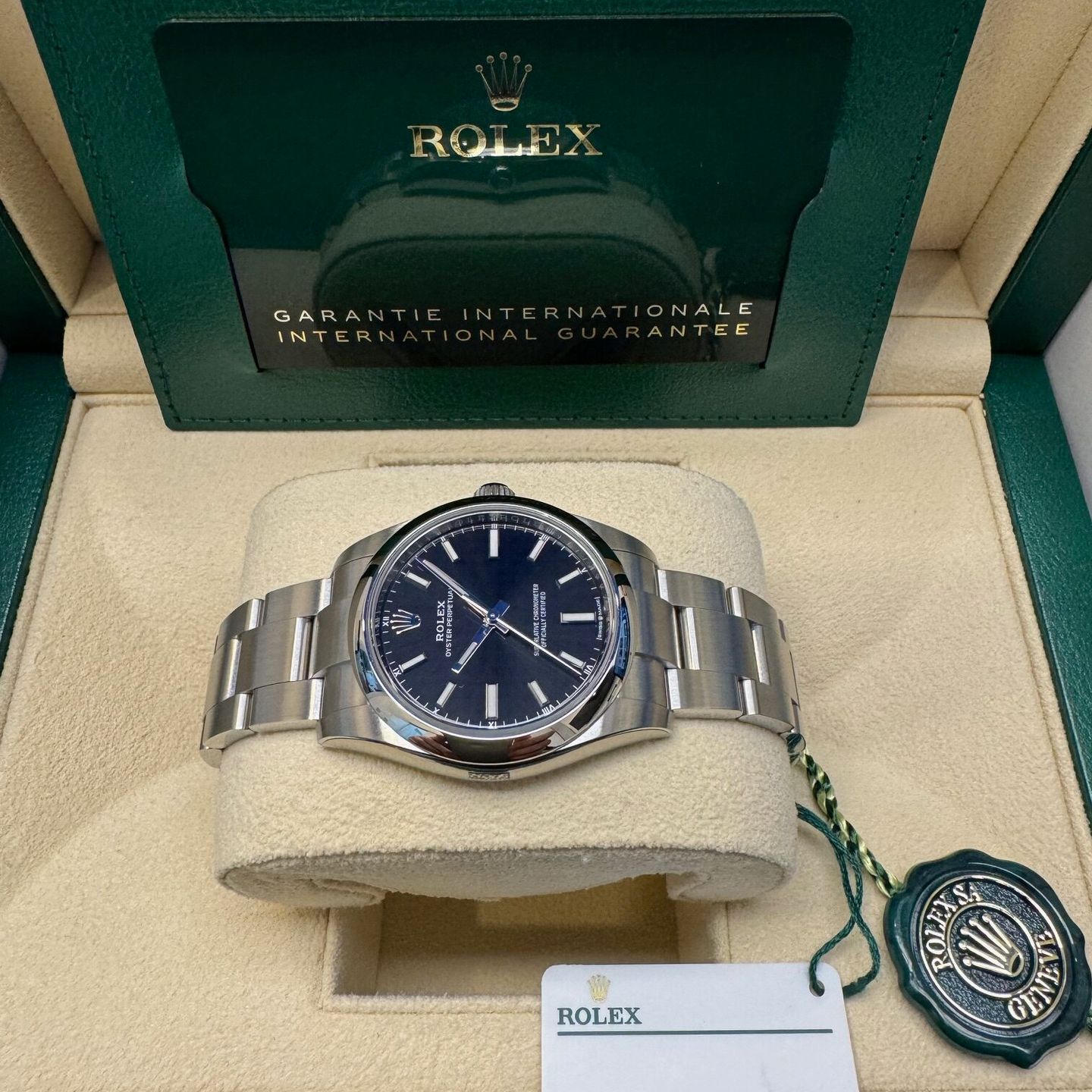 Rolex Oyster Perpetual 36 126000 - (4/6)