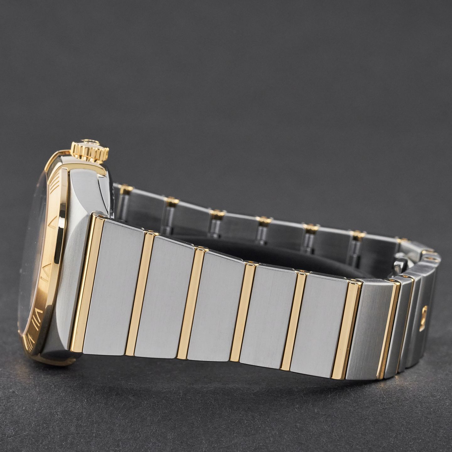 Omega Constellation Day-Date 123.20.38.22.02.002 (2015) - Silver dial 38 mm Steel case (5/8)