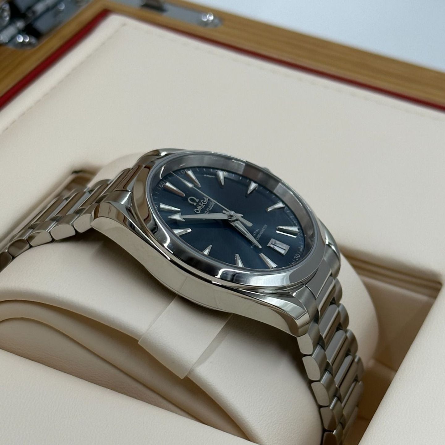 Omega Seamaster Aqua Terra 220.10.38.20.03.003 (2024) - Blue dial 38 mm Steel case (7/8)