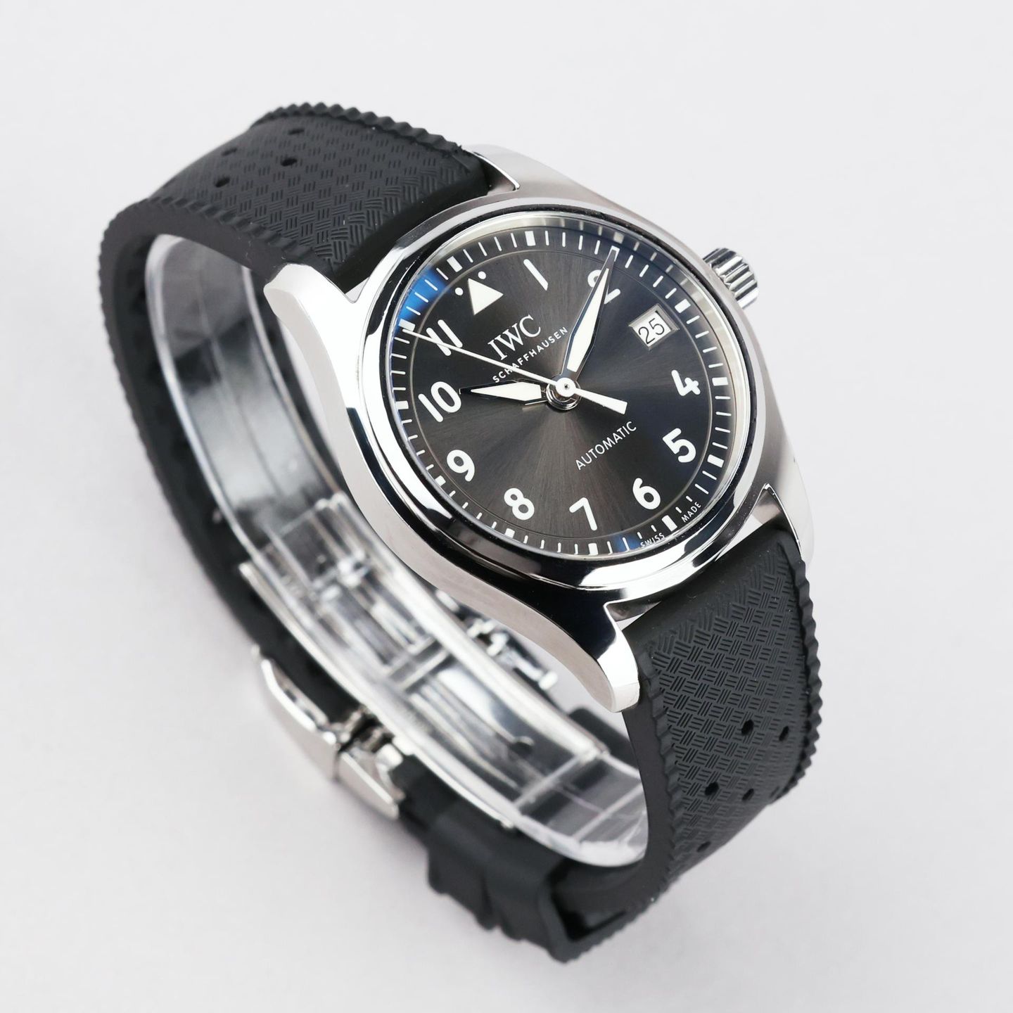 IWC Pilot's Watch Automatic 36 IW3240 (Unknown (random serial)) - Black dial 36 mm Steel case (2/6)