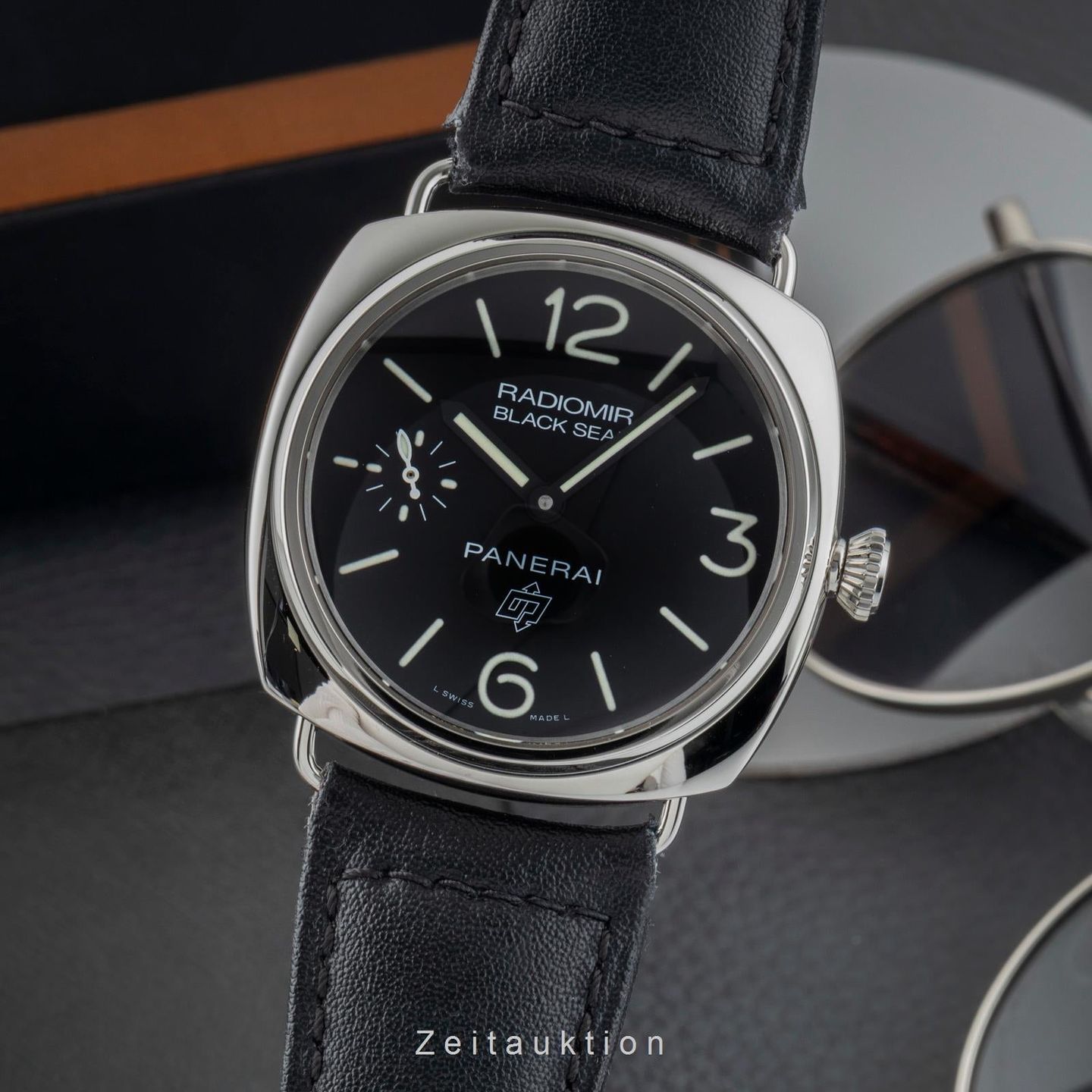 Panerai Radiomir Black Seal PAM00380 (Onbekend (willekeurig serienummer)) - Zwart wijzerplaat 45mm Staal (1/8)