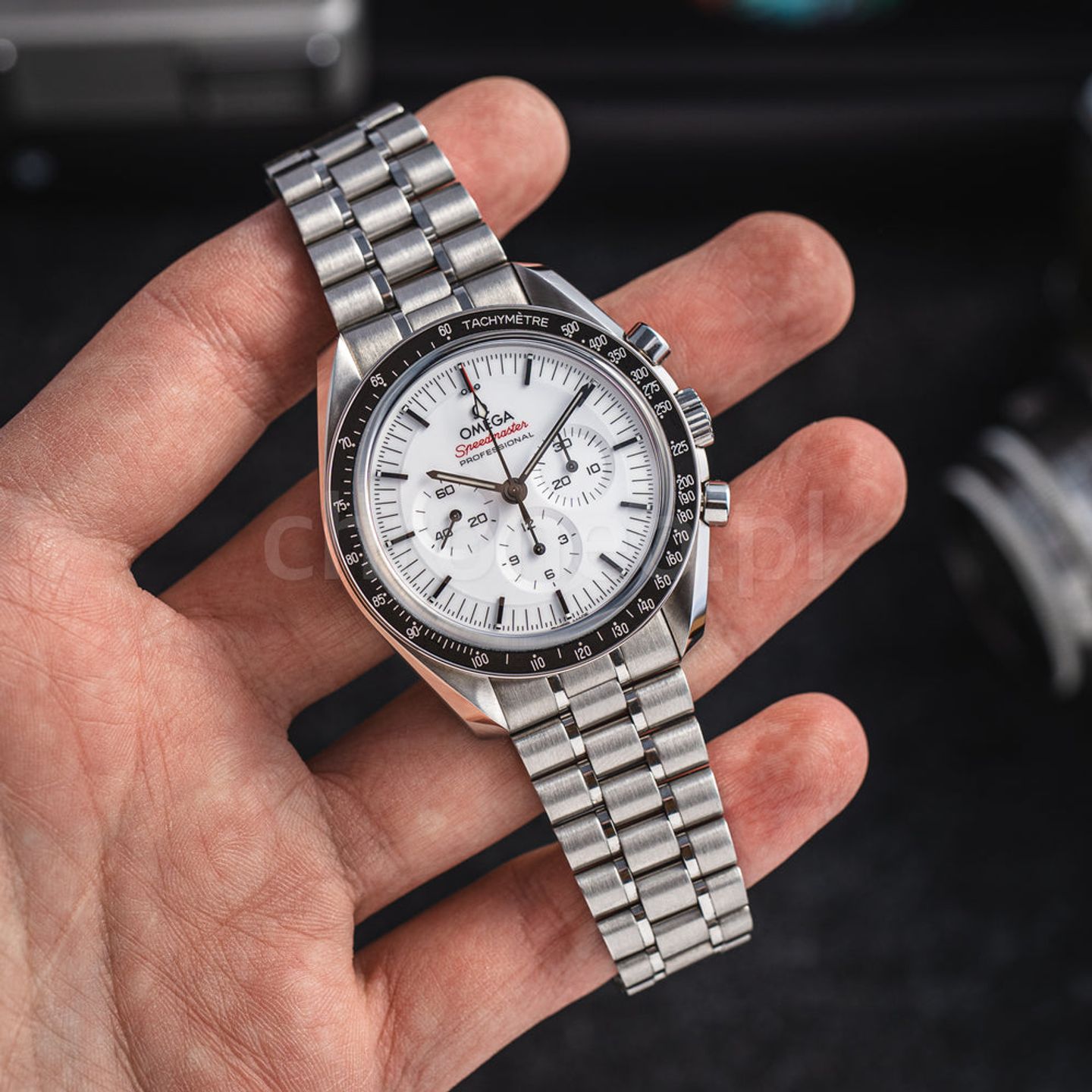 Omega Speedmaster Professional Moonwatch 310.30.42.50.04.001 (2025) - White dial 42 mm Steel case (3/8)