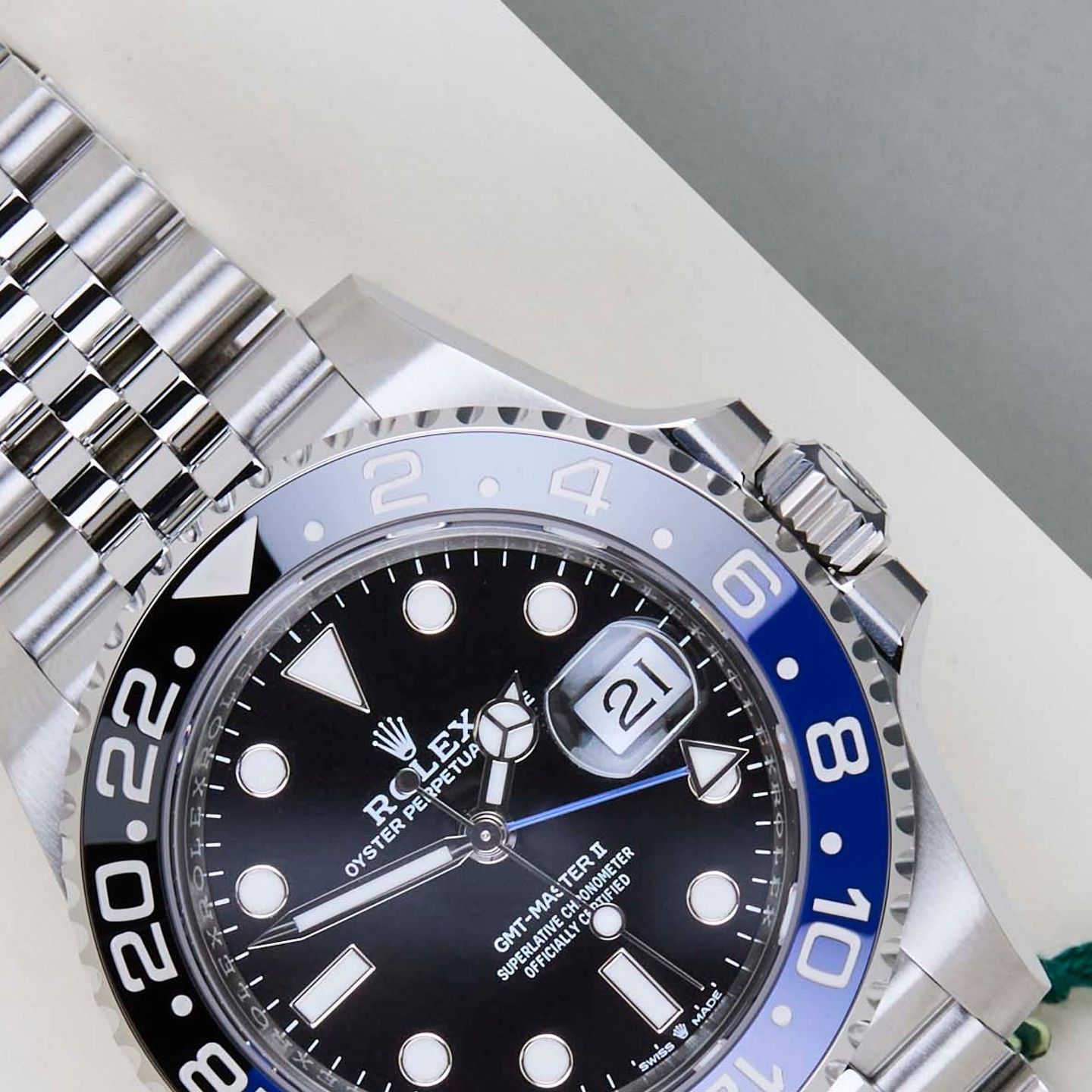 Rolex GMT-Master II 126710BLNR (2026) - Black dial 40 mm Steel case (3/8)